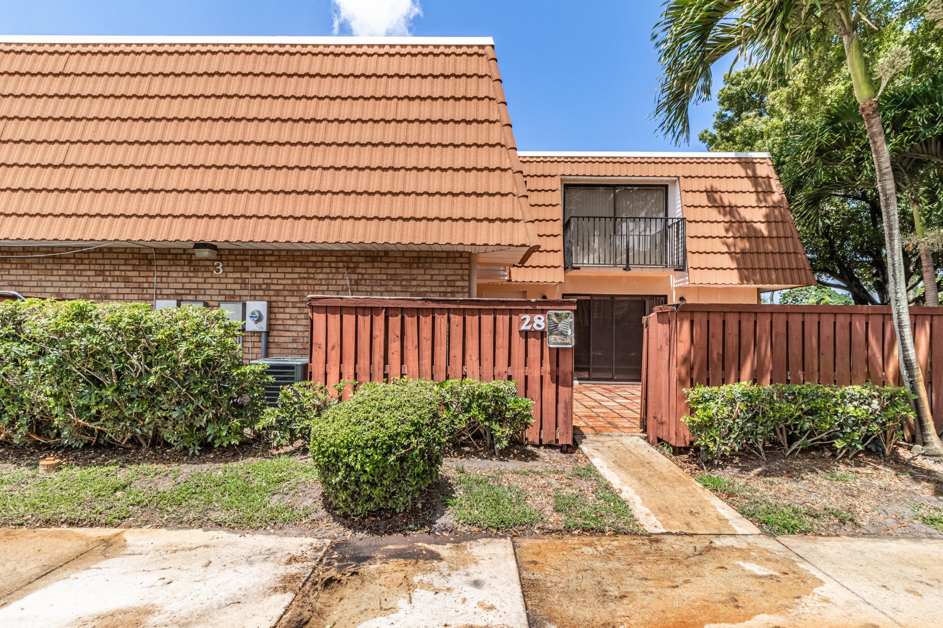 2826 SW 12th Street, Deerfield Beach, FL 33442 — photo 5 of 23
