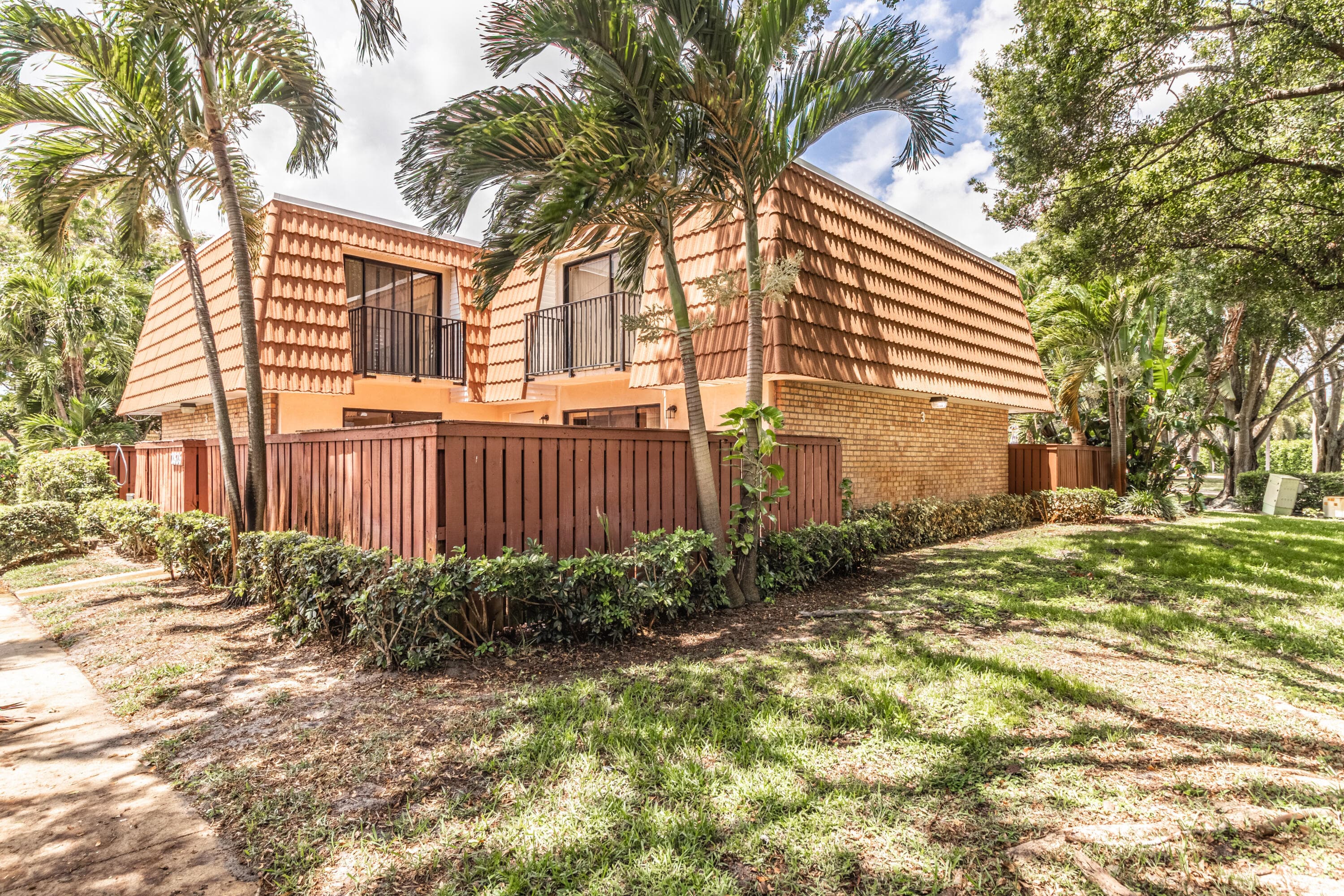 2826 SW 12th Street, Deerfield Beach, FL 33442 — photo 3 of 23