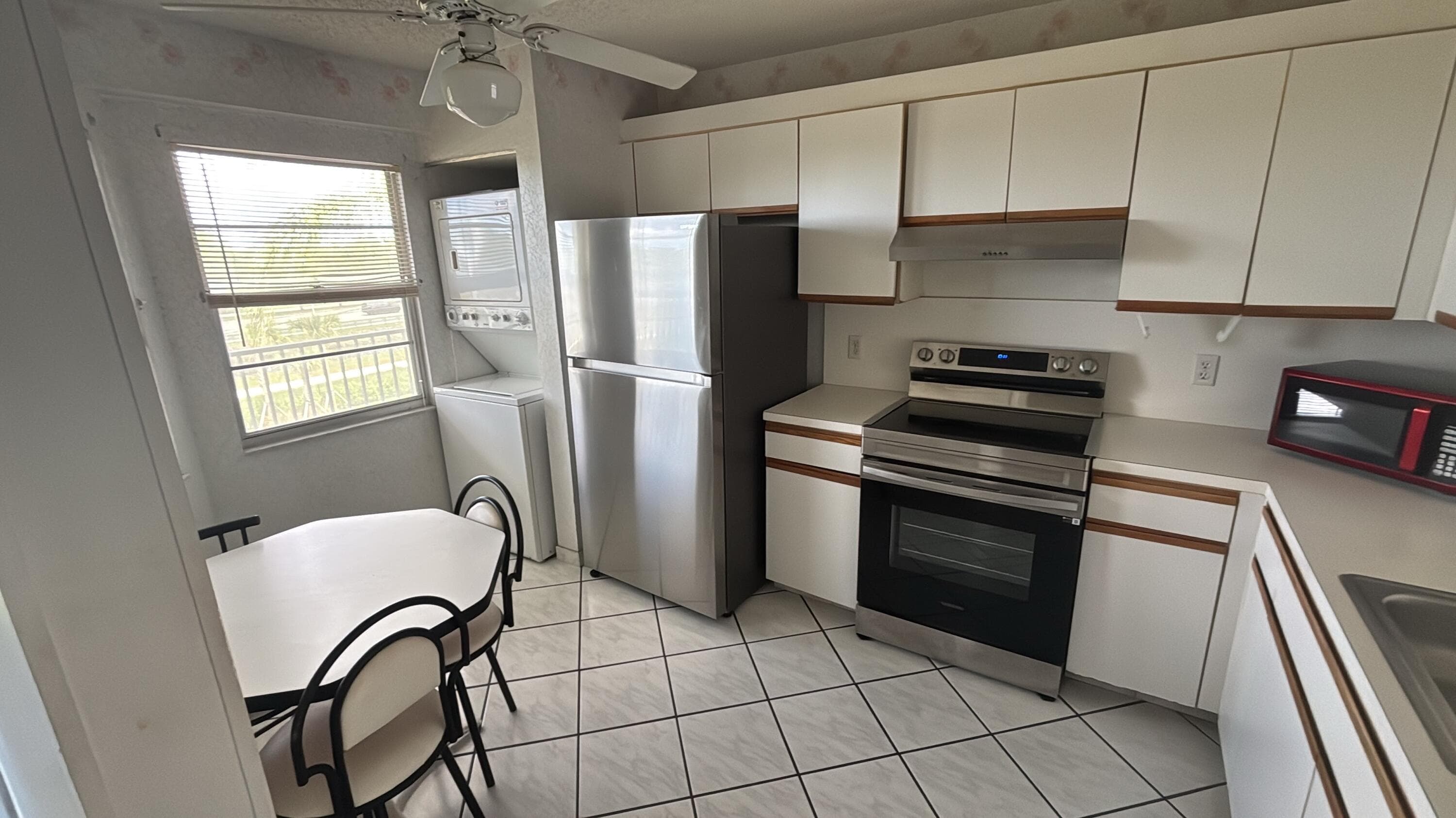 650 SW 124th Terrace 404 P, Pembroke Pines, FL 33027 — photo 6 of 11
