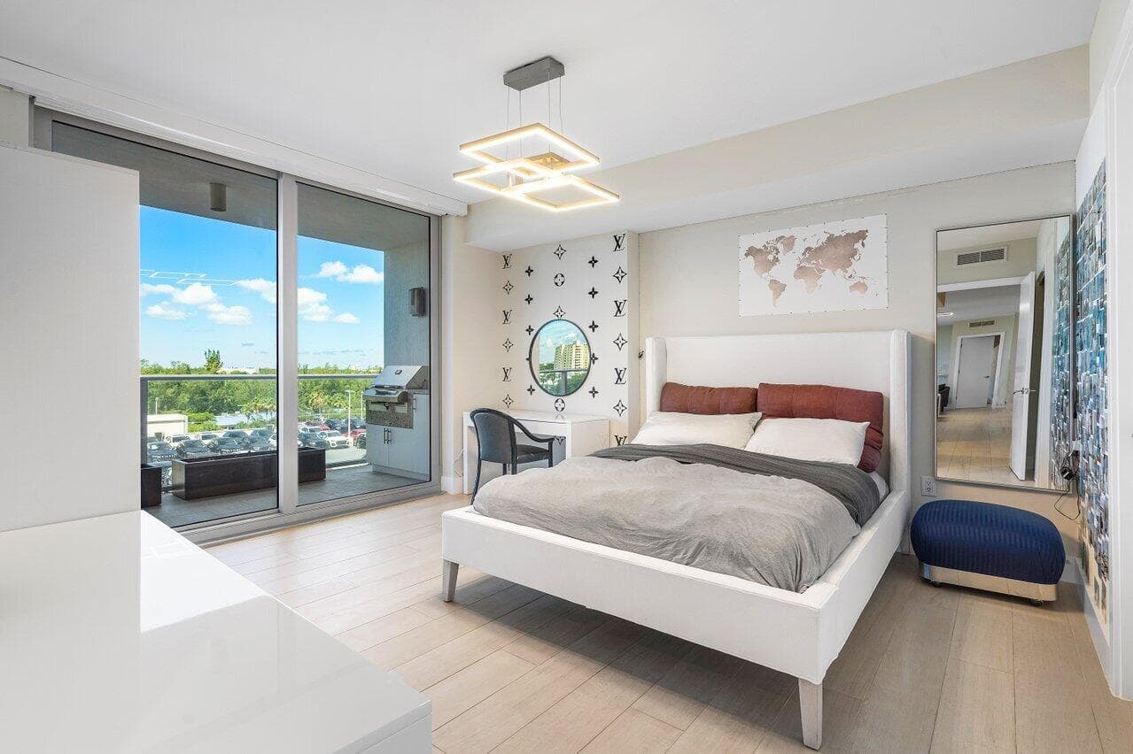 1180 N Federal Highway 707, Fort Lauderdale, FL 33304 — photo 11 of 28