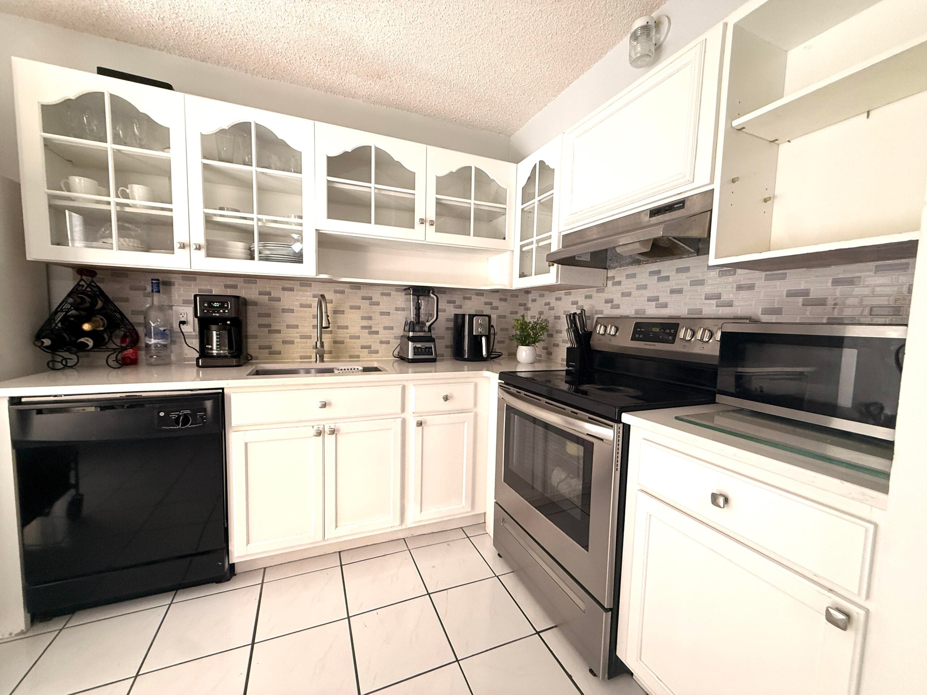 1684 Forest Lakes Circle A, West Palm Beach, FL 33406 — photo 27 of 124