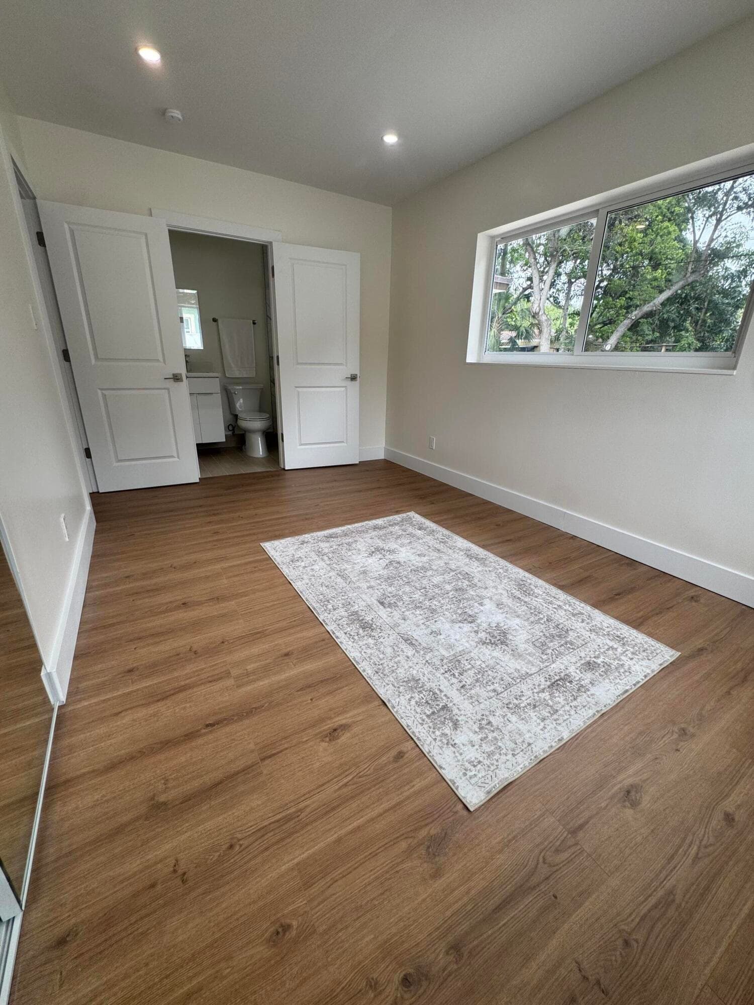 725 NE 160th Terrace, Miami, FL 33162 — photo 25 of 36