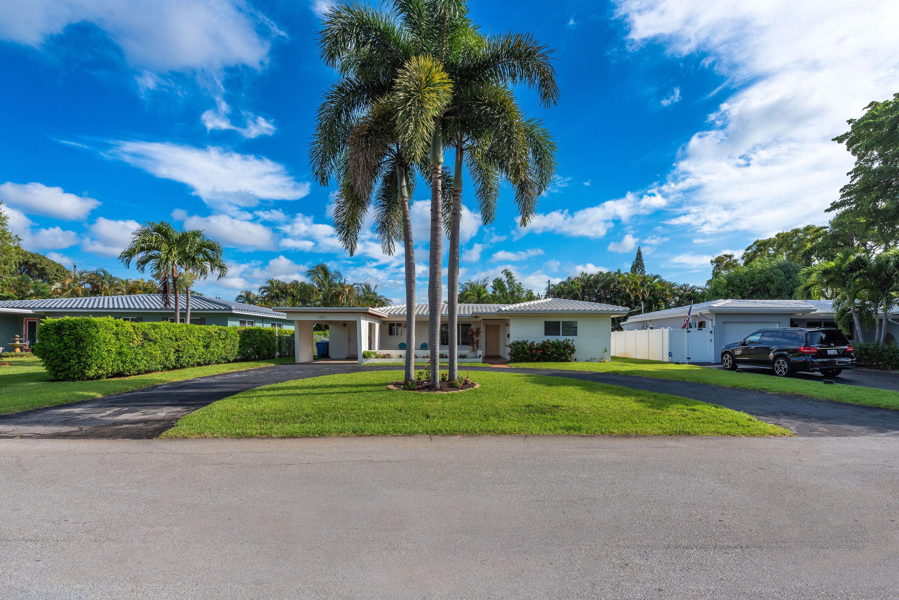 1777 NE 46th Street, Oakland Park, FL 33334 — photo 2 of 34
