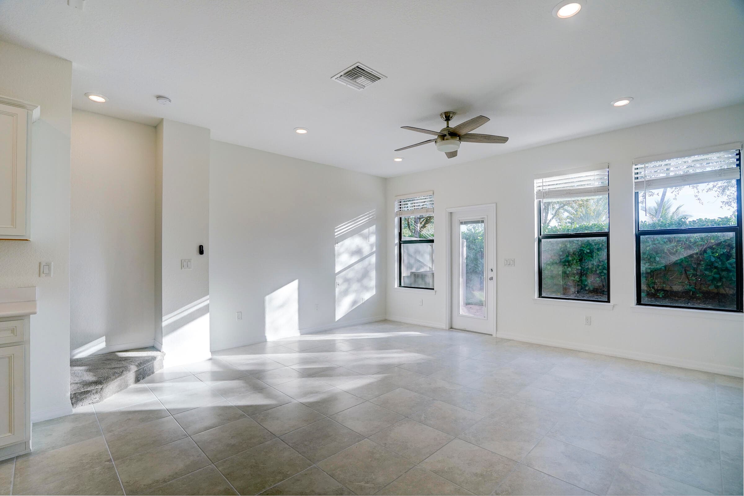 Townhouse in Palm Springs — photo 12 of 43