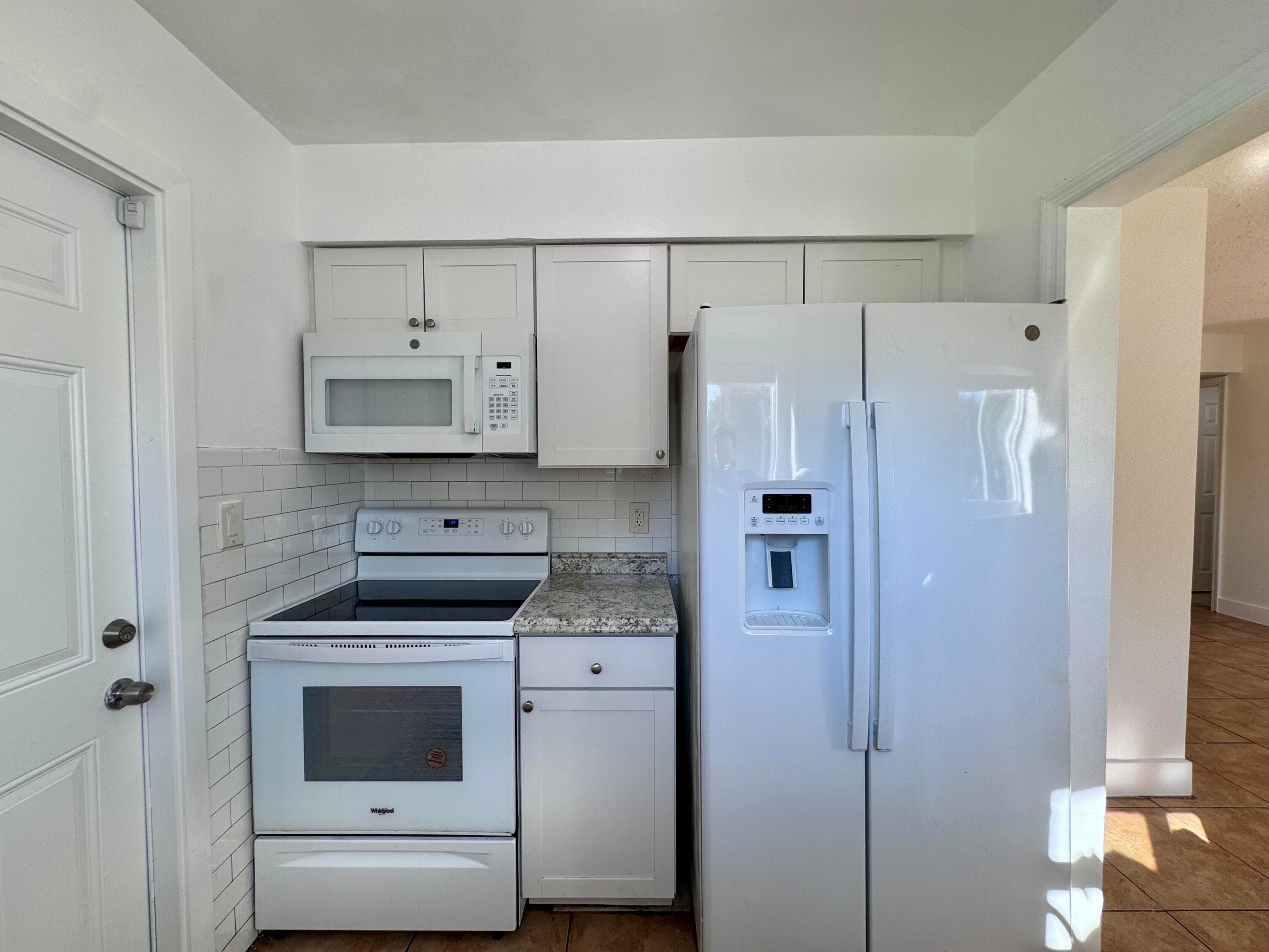 3101 NE 7th Avenue B, Pompano Beach, FL 33064 — photo 4 of 36