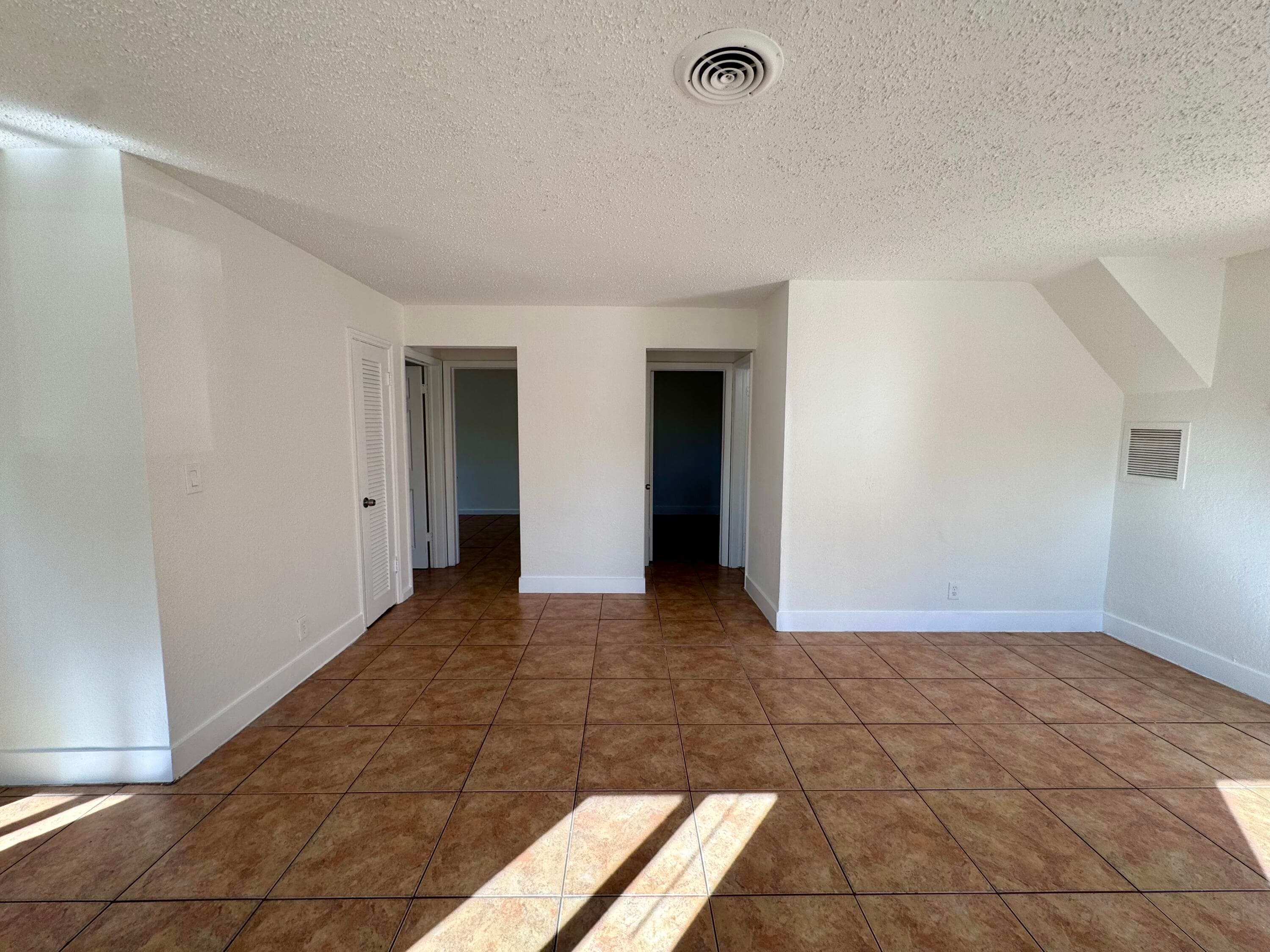 3101 NE 7th Avenue B, Pompano Beach, FL 33064 — photo 7 of 36