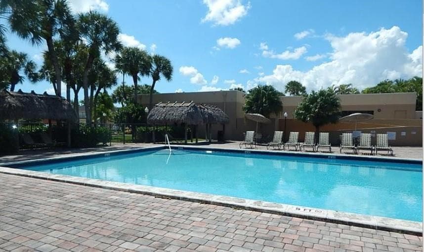 8015 SW 107th Avenue SW 218, Miami, FL 33173 — photo 8 of 41