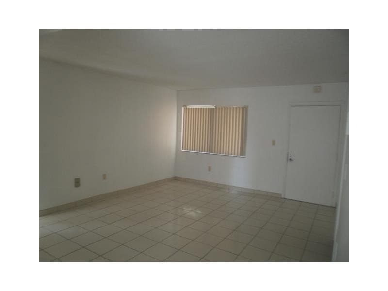 8015 SW 107th Avenue SW 218, Miami, FL 33173 — photo 19 of 41