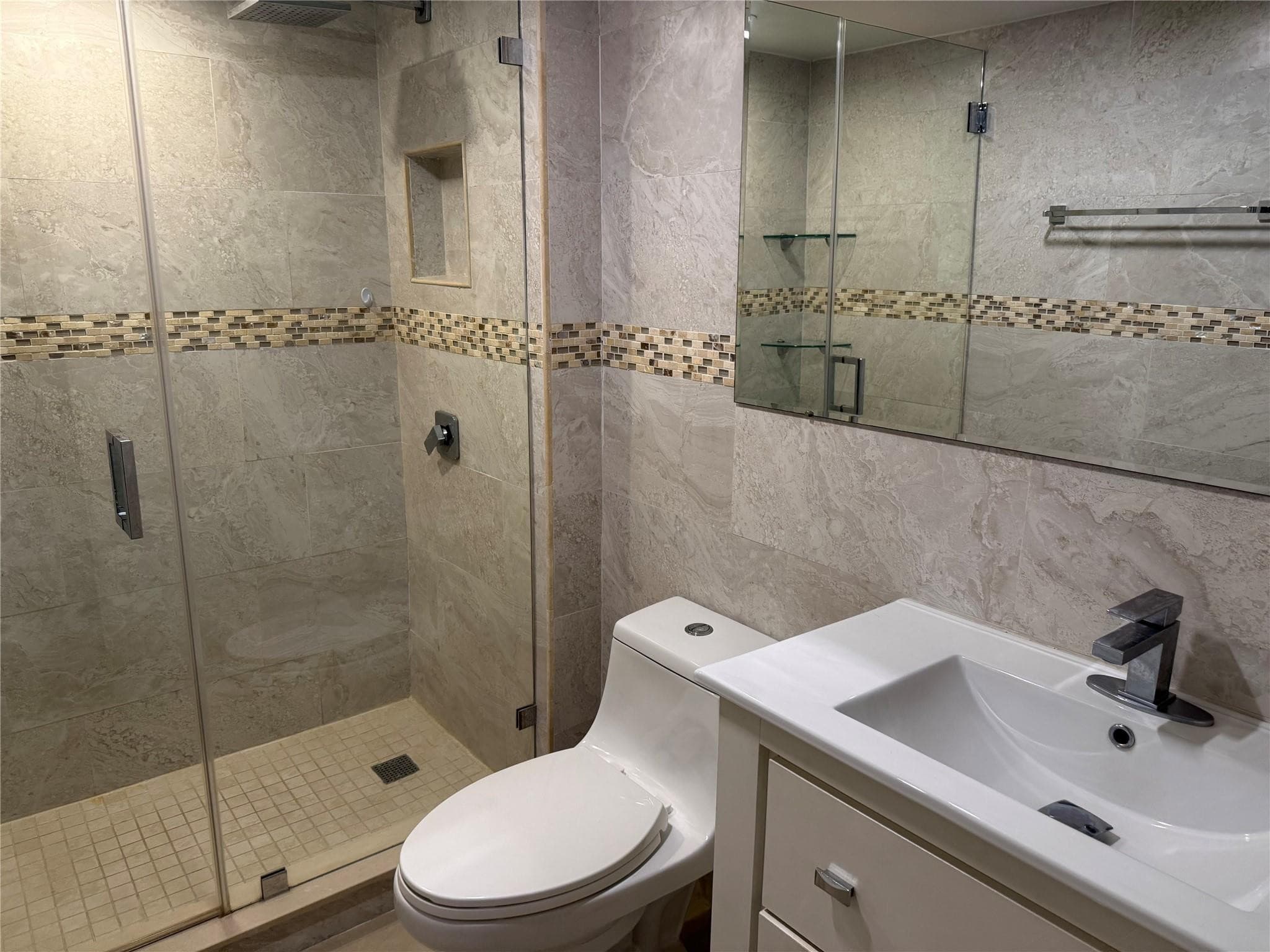 5100 N Ocean Boulevard 1504, Lauderdale-By-The-Sea, FL 33308 — photo 9 of 18