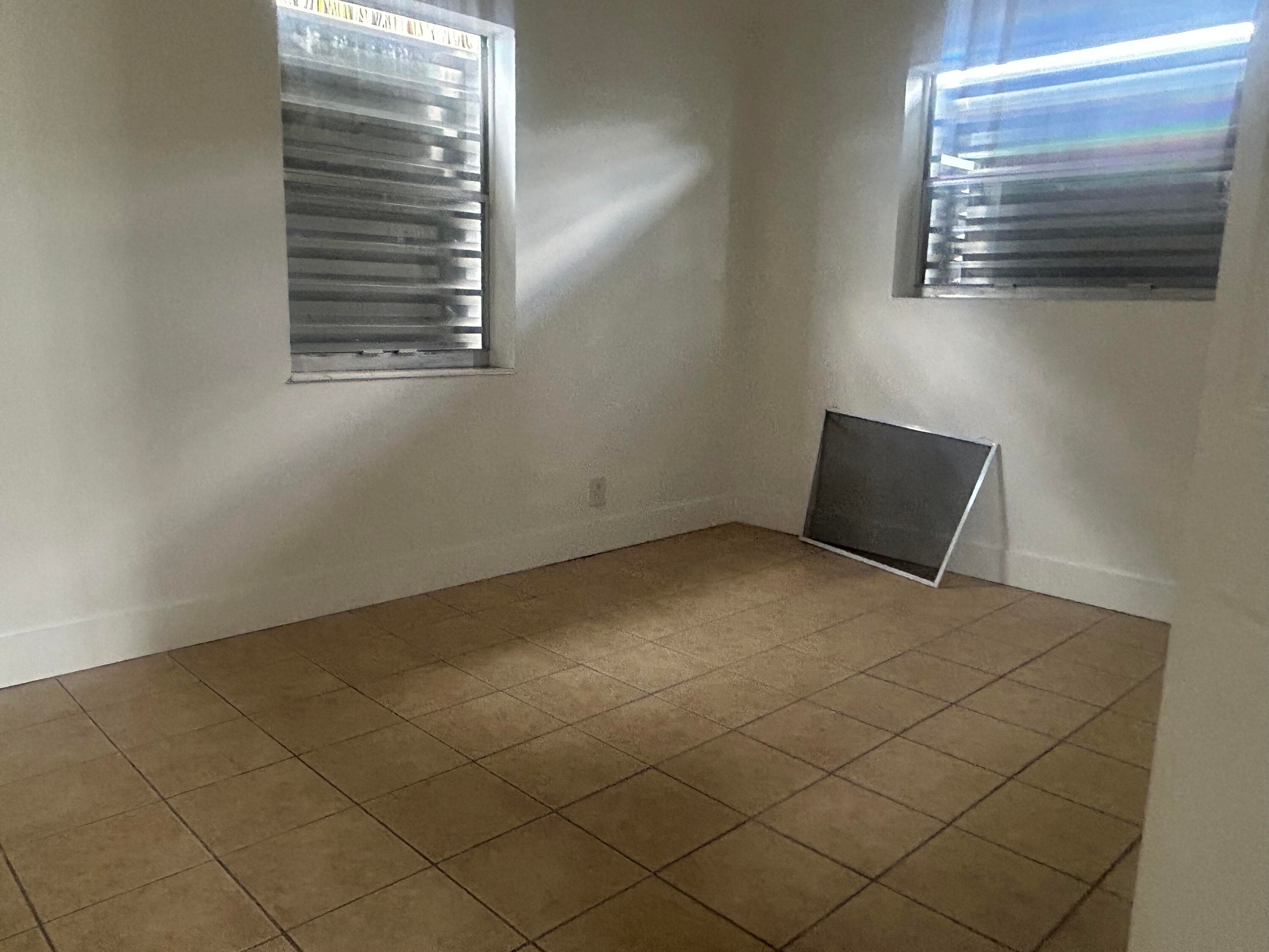 1528 S Avenue S 0, Riviera Beach, FL 33404 — photo 6 of 9