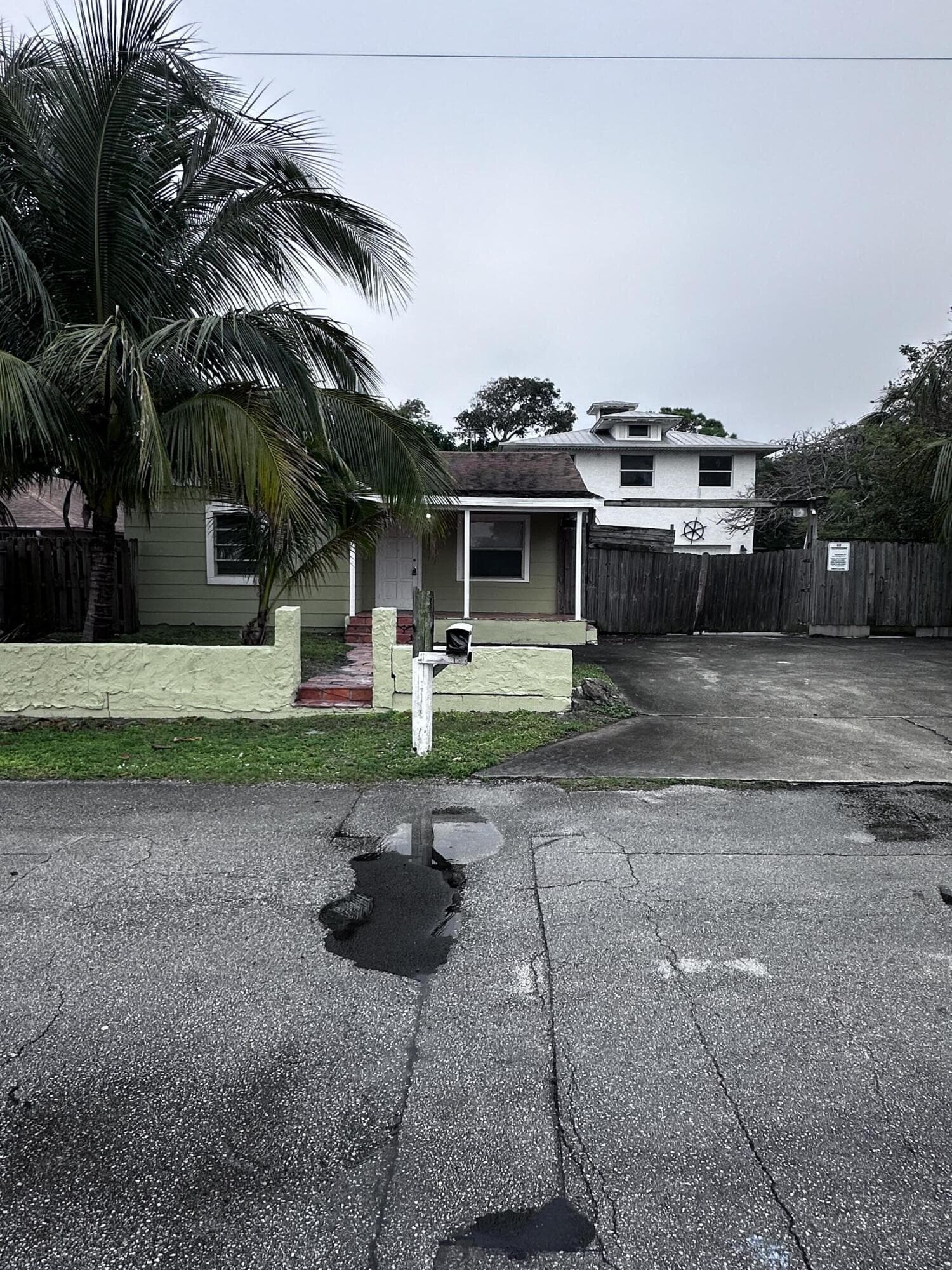 130 NE 4th Avenue, Boynton Beach, FL 33435 — photo 5 of 41