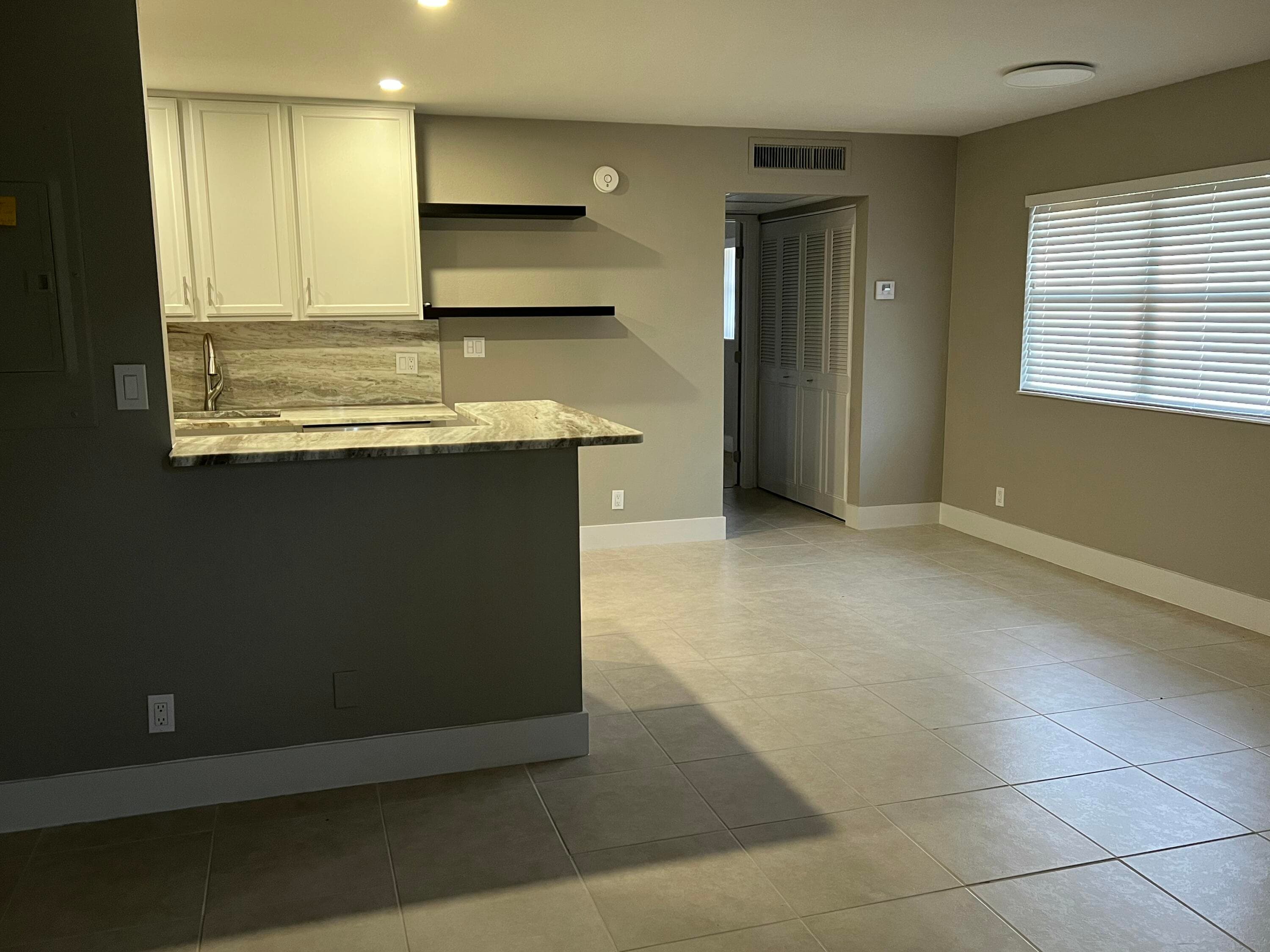 267 Flanders F, Delray Beach, FL 33484 — photo 3 of 20