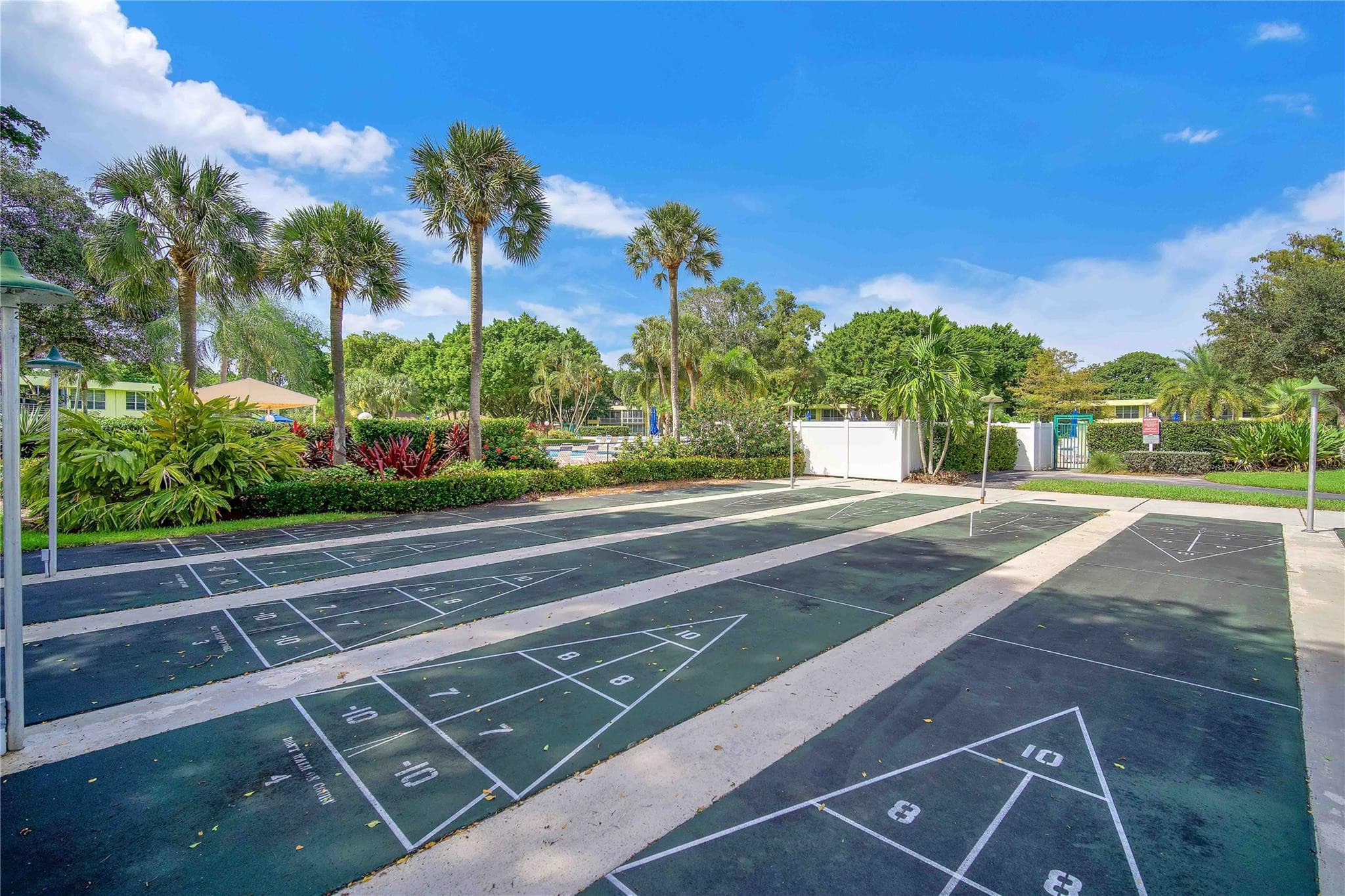 400 Oaks Lane 115, Pompano Beach, FL 33069 — photo 24 of 32