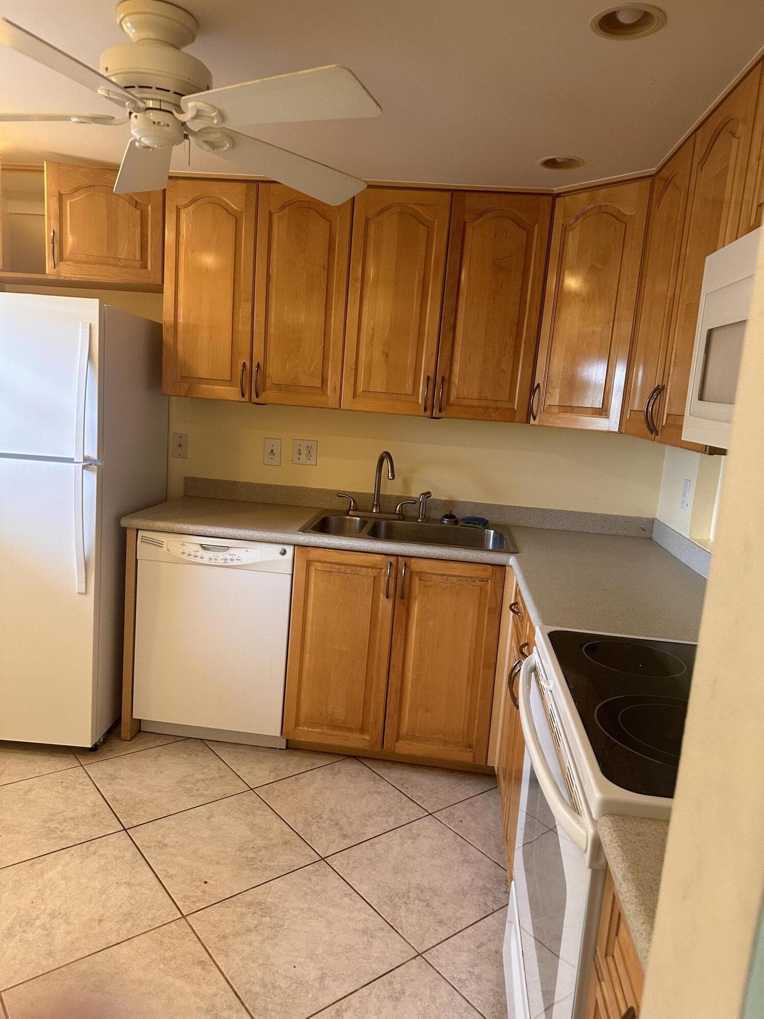 3090 Holiday Springs Boulevard 310, Margate, FL 33063 — photo 7 of 26
