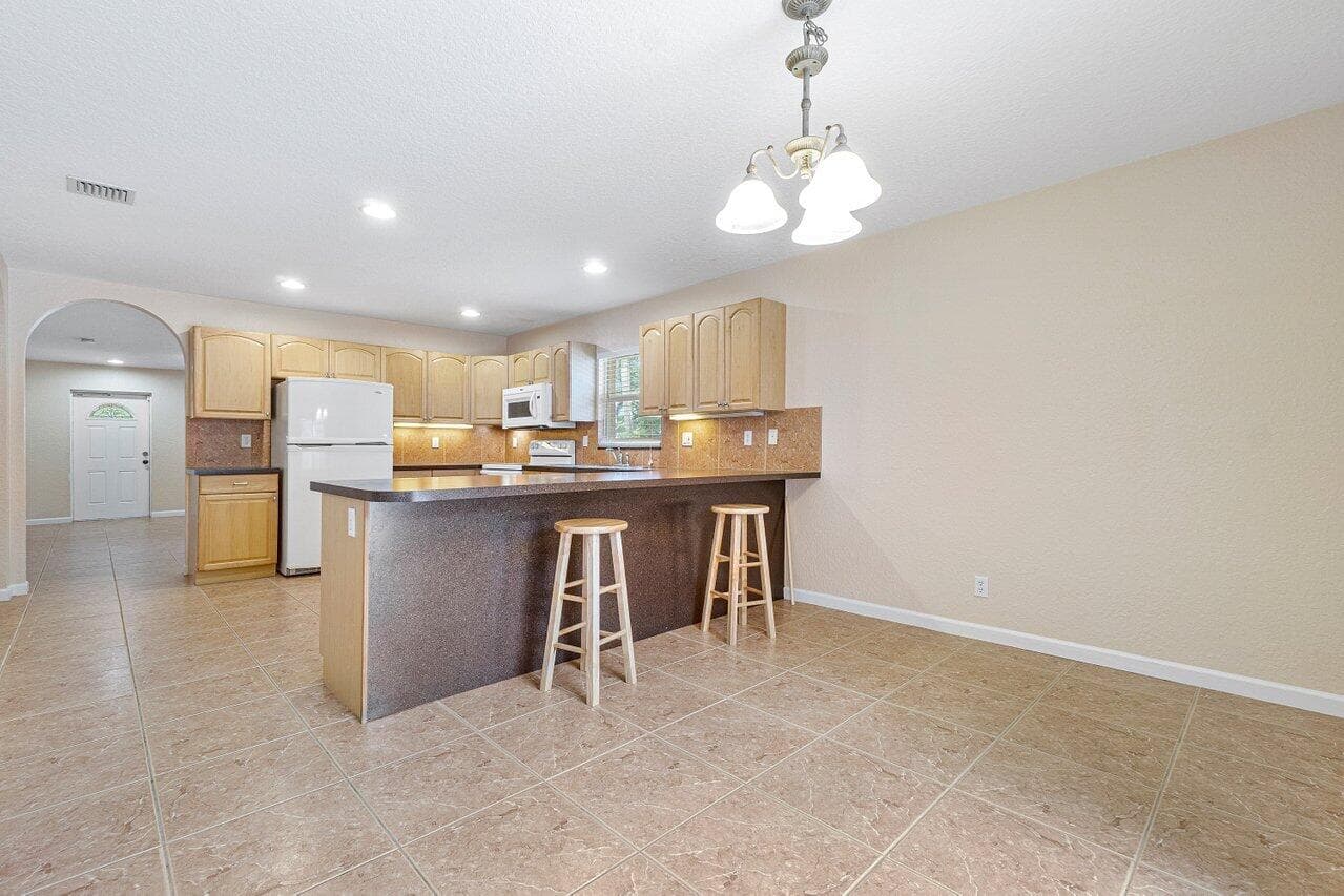 5592 1st Road, Lake Worth, FL 33467 — photo 11 of 22
