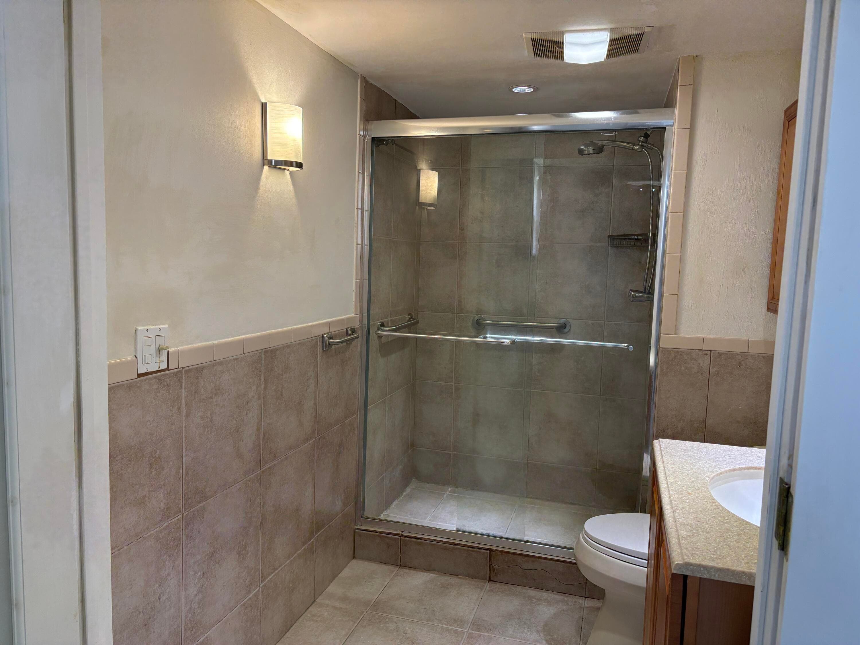 9820 S Hollybrook Lake Drive 110, Pembroke Pines, FL 33025 — photo 5 of 10
