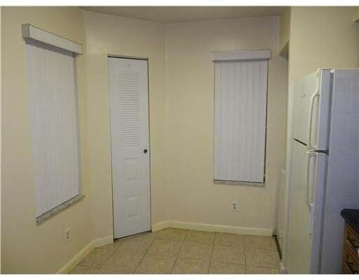 1005 Coral Club Drive 1005, Coral Springs, FL 33071 — photo 5 of 7