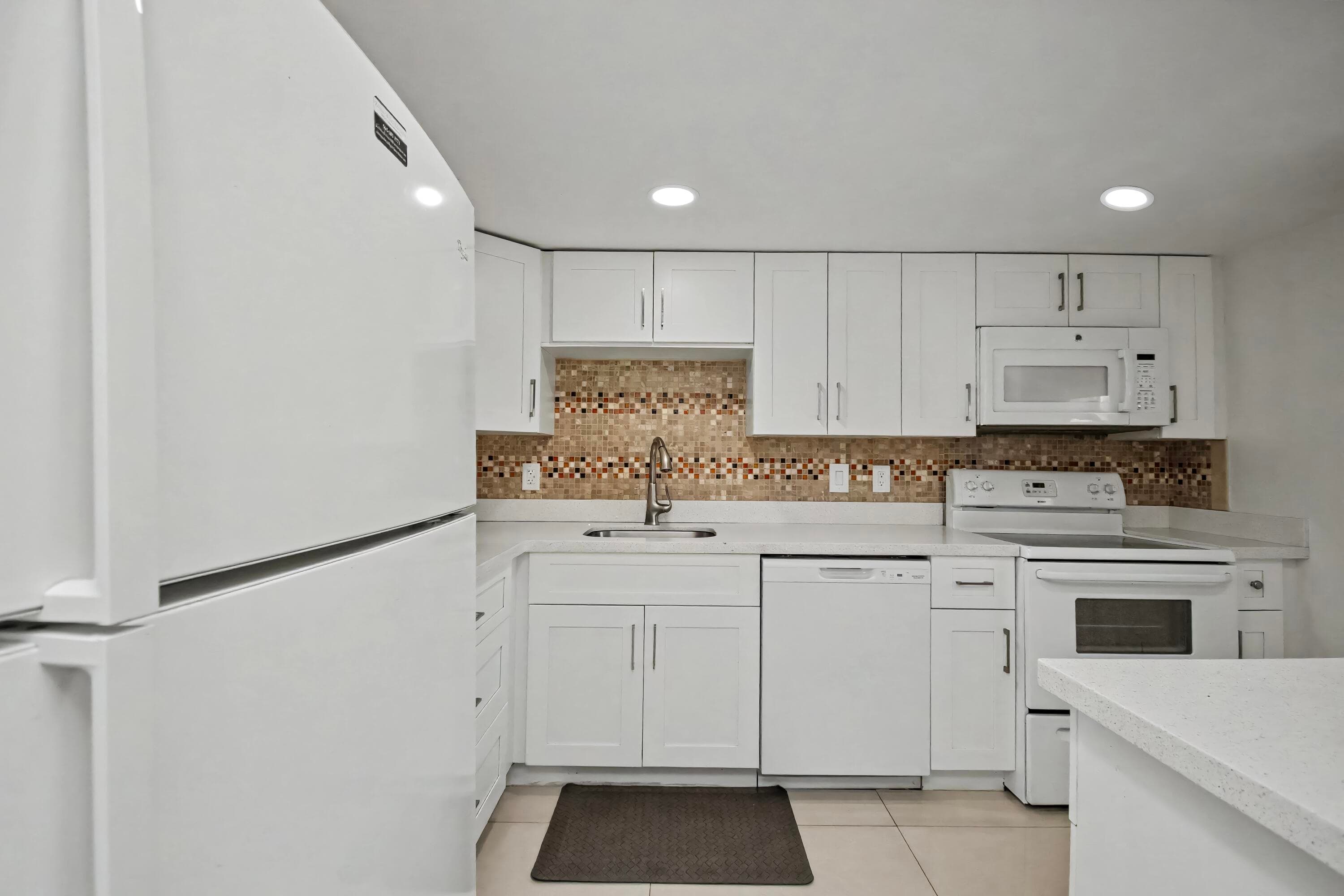10110 Boca Entrada Blvd 305, Boca Raton, FL 33428 — photo 6 of 15