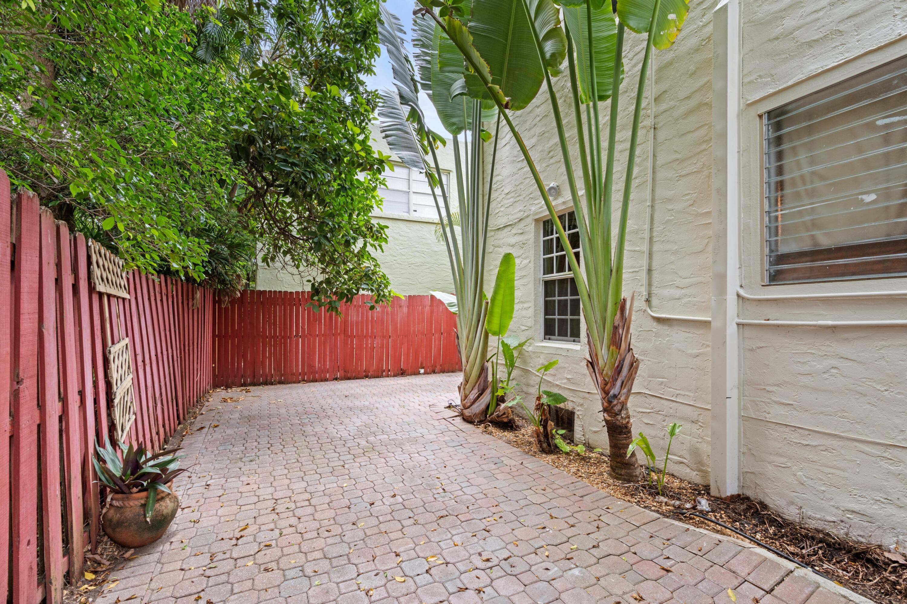 217 Lytton Court, West Palm Beach, FL 33405 — photo 18 of 24