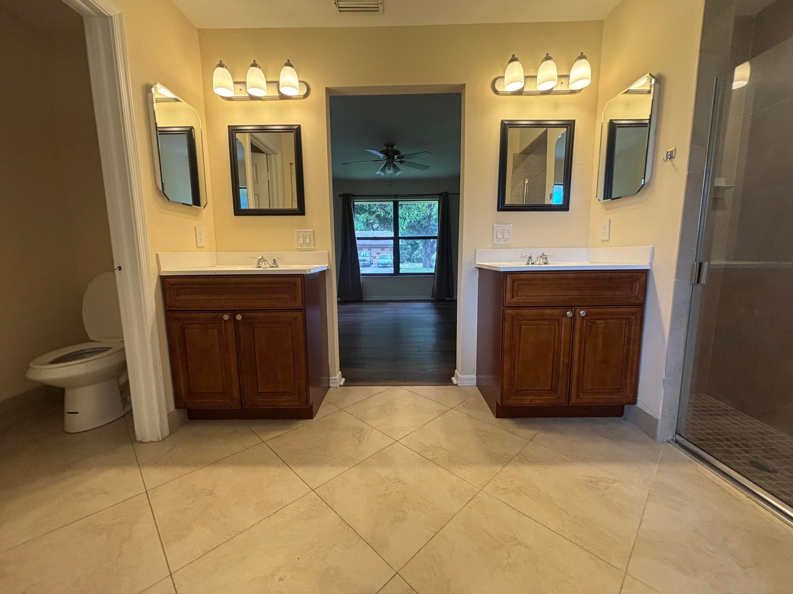 1563 40th Street, West Palm Beach, FL 33407 — photo 9 of 29