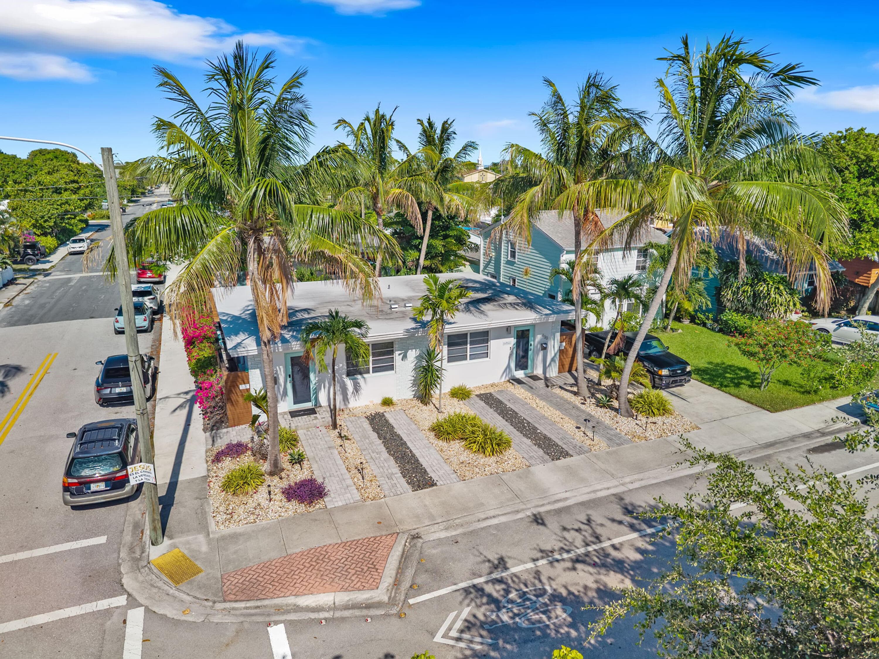 430 N K Street, Lake Worth Beach, FL 33460 — photo 5 of 31