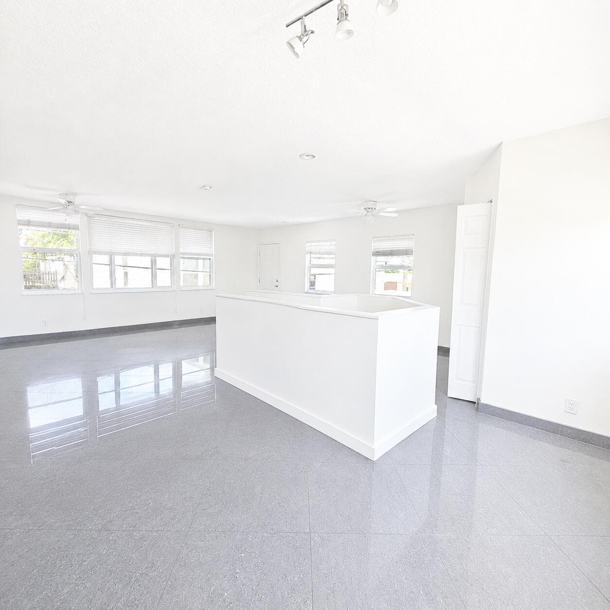 3709 S Olive Avenue 301 Central Dr, West Palm Beach, FL 33405 — photo 10 of 14