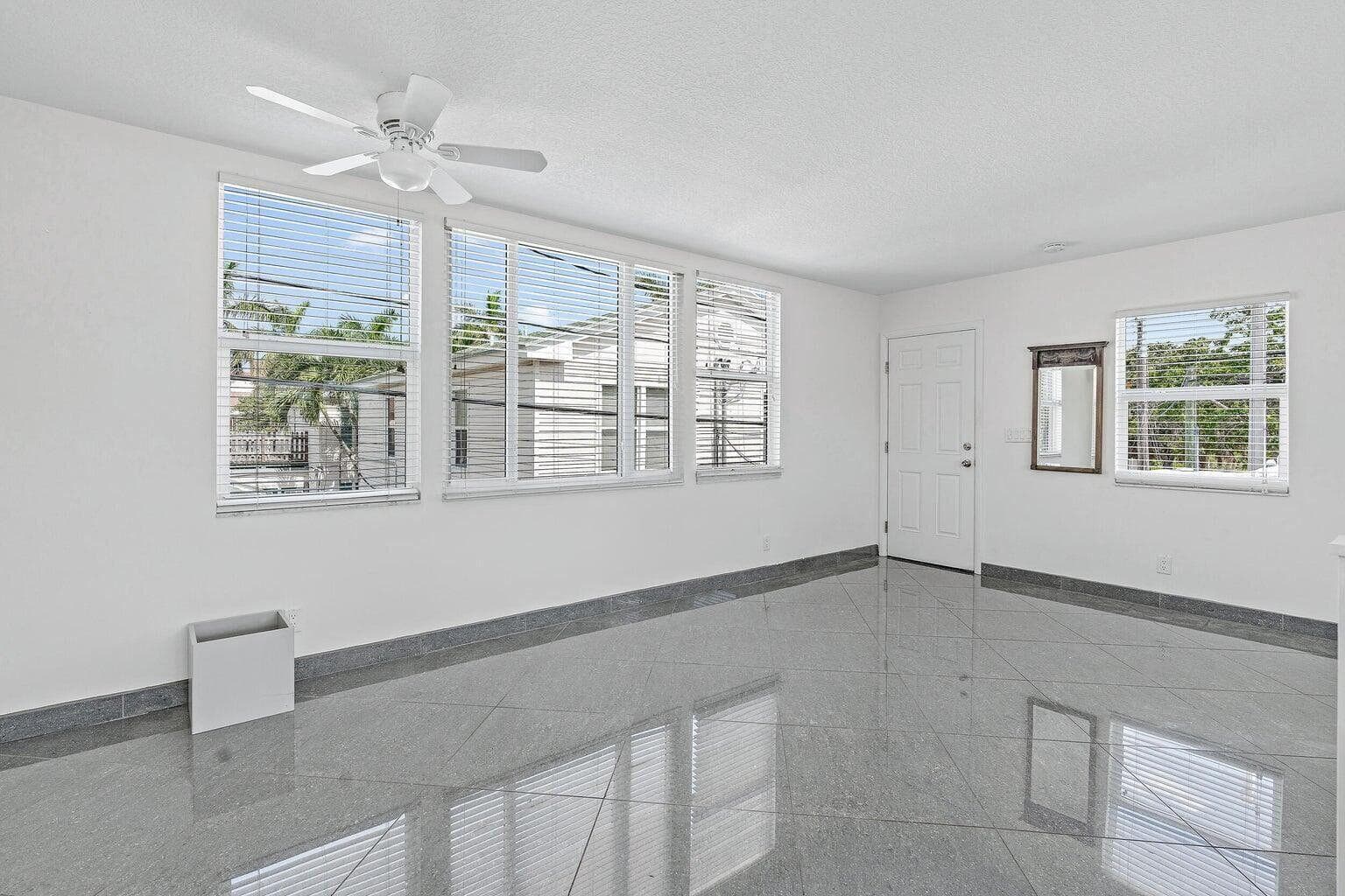 3709 S Olive Avenue 301 Central Dr, West Palm Beach, FL 33405 — photo 11 of 14