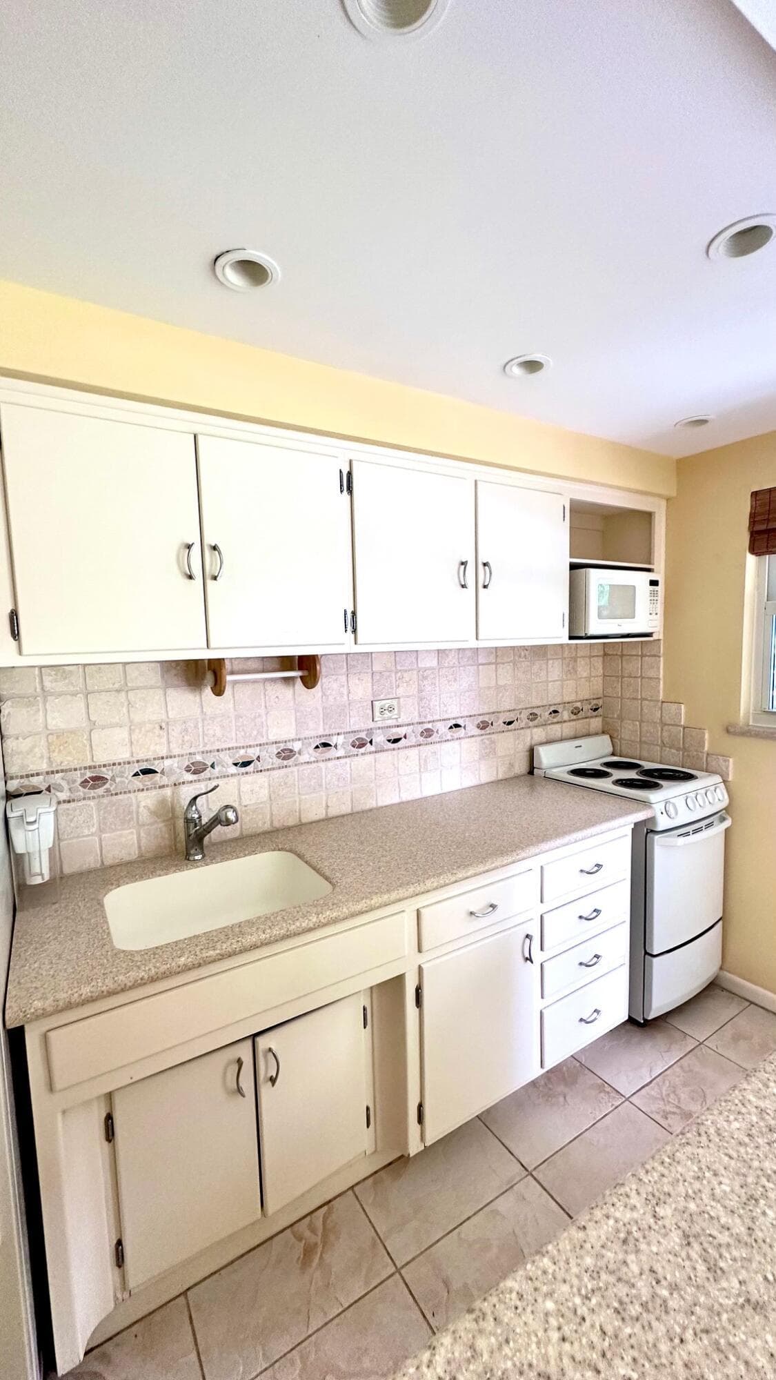 414 Seasage Drive 0030, Delray Beach, FL 33483 — photo 11 of 15