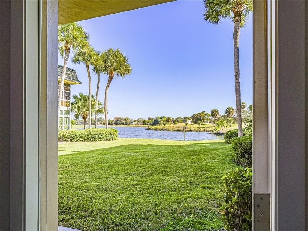 36 Vista Gardens Trail 103, Vero Beach, FL 32962 — photo 6 of 36