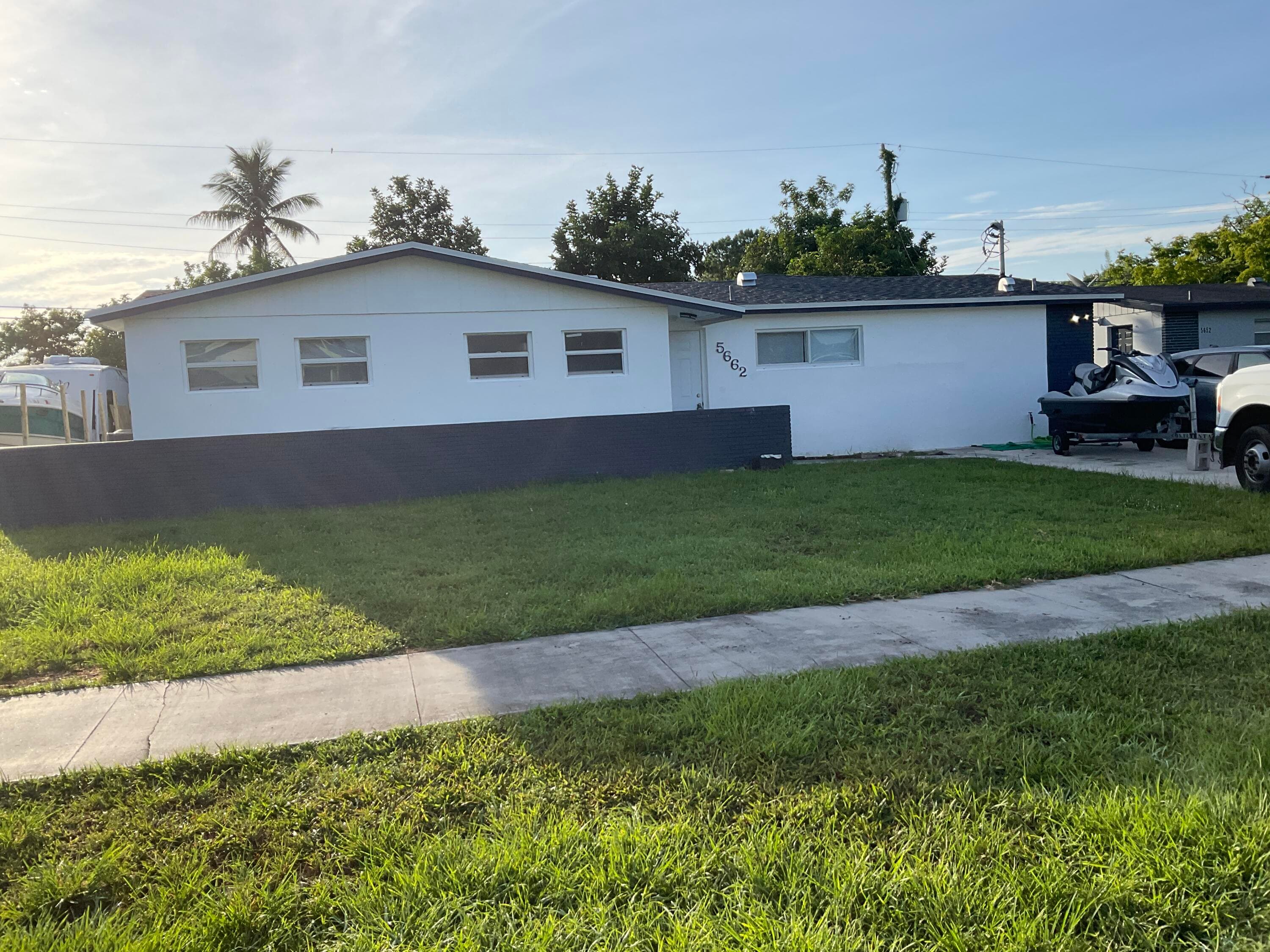 5662 Parke Avenue, West Palm Beach, FL 33407 — photo 2 of 24