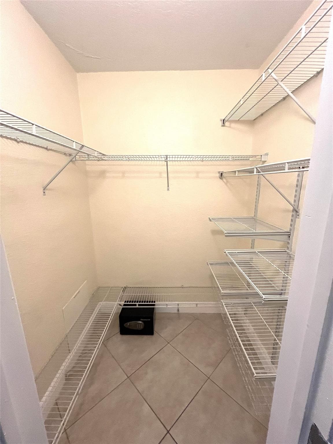 1460 NE 18th Street 104, Fort Lauderdale, FL 33305 — photo 55 of 71