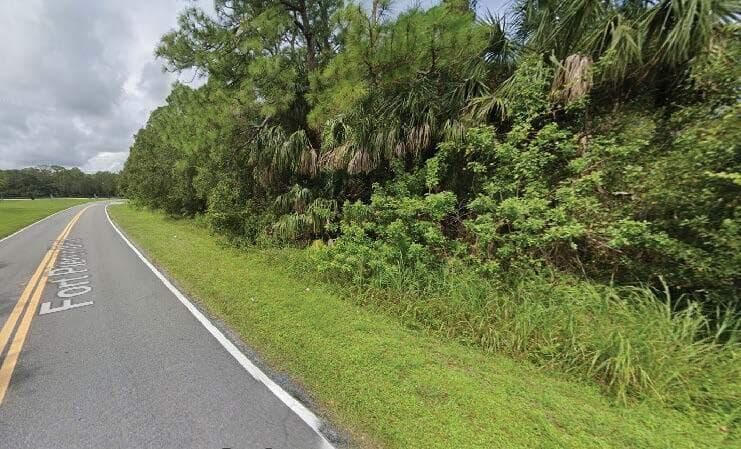 8702 Fort Pierce Boulevard, Fort Pierce, FL 34951 — photo 3 of 12