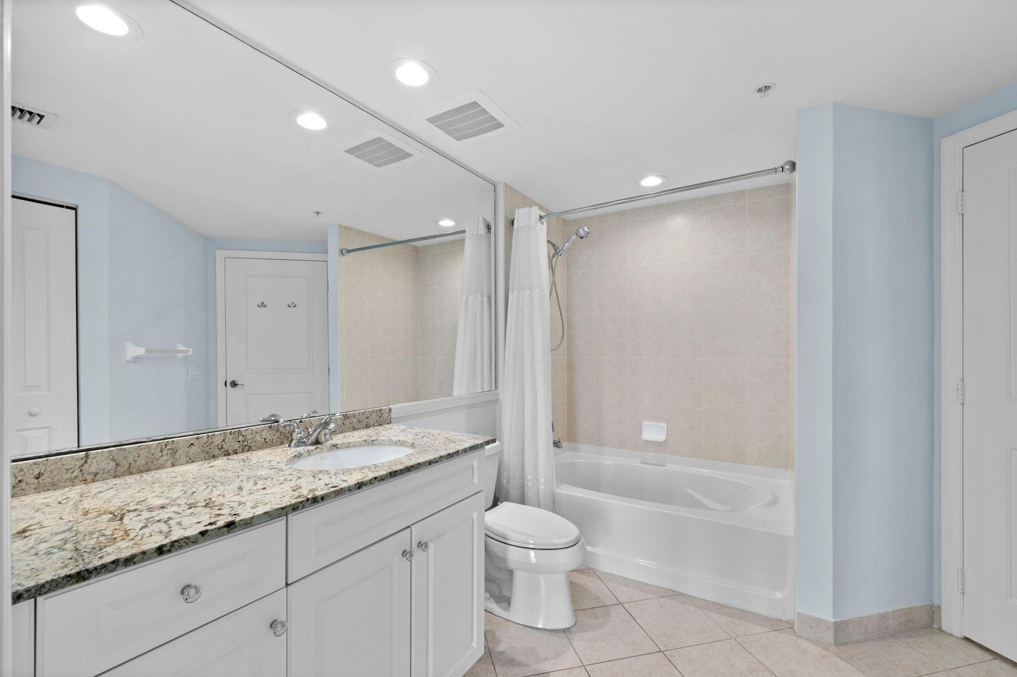 347 N New River Dr Drive 1110, Fort Lauderdale, FL 33301 — photo 14 of 36