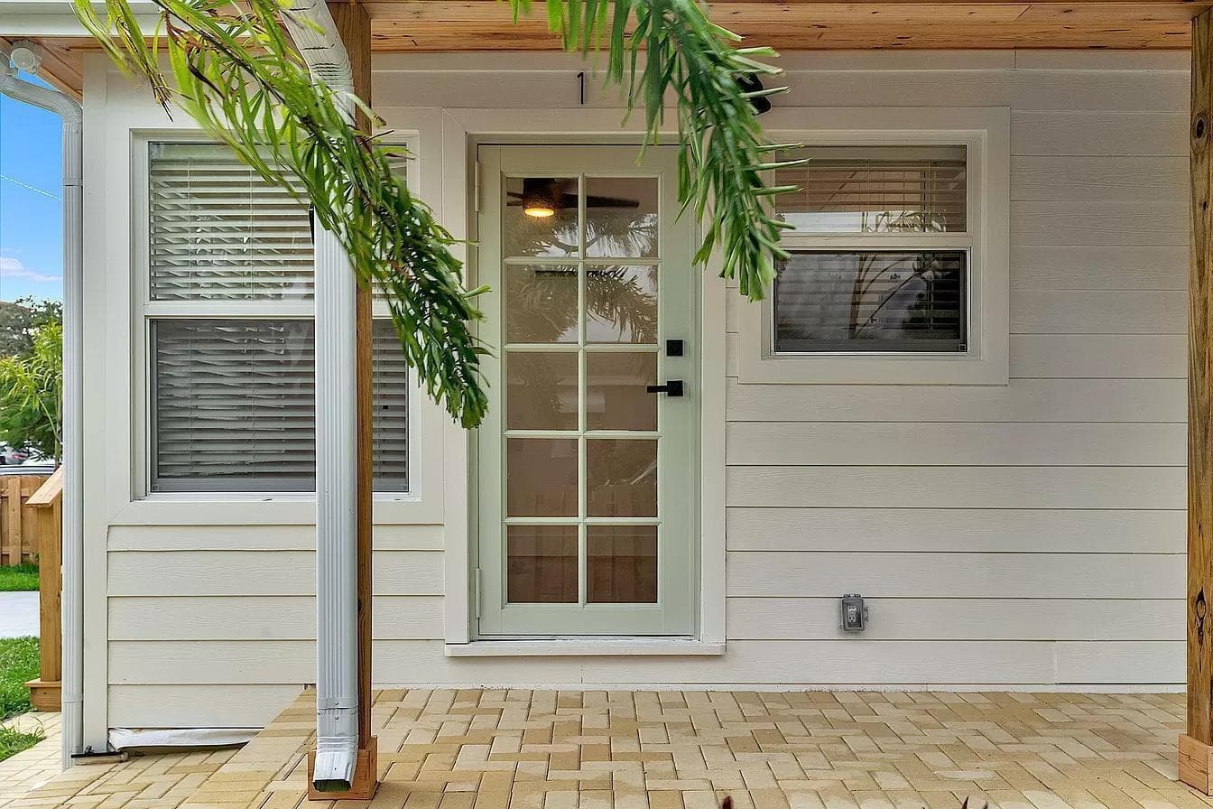 829 N K Street, Lake Worth Beach, FL 33460 — photo 3 of 16