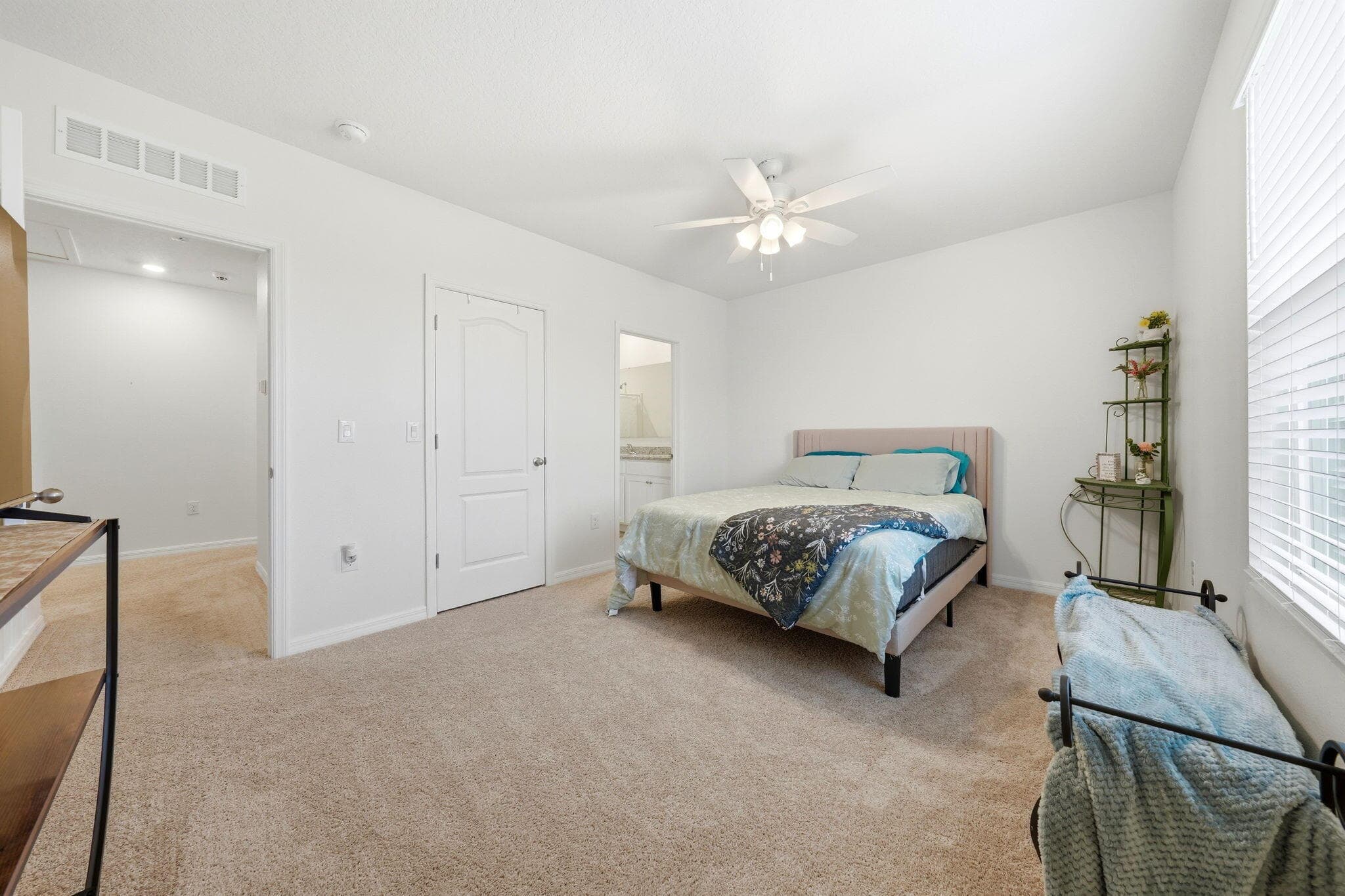 986 Lido Drive, Howey In The Hills, FL 34737 — photo 5 of 15
