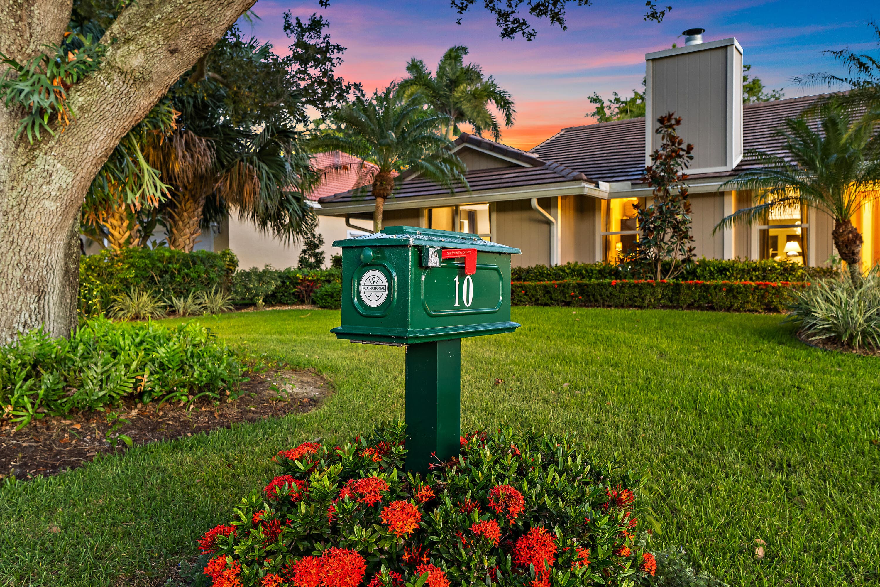 10 Bentwood Road, Palm Beach Gardens, FL 33418 — photo 3 of 79