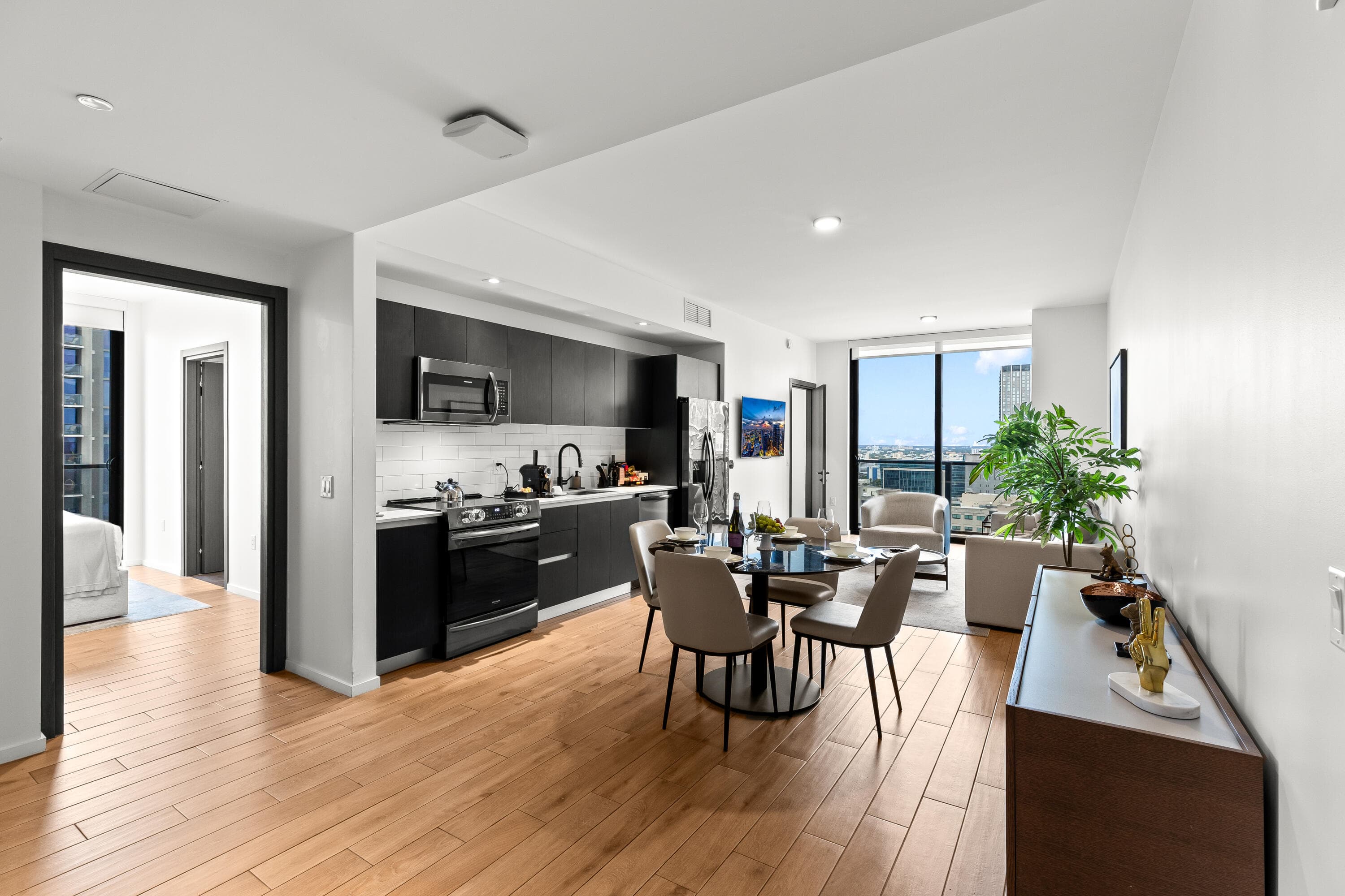 398 NE 5th Street 2118, Miami, FL 33132 — photo 4 of 40