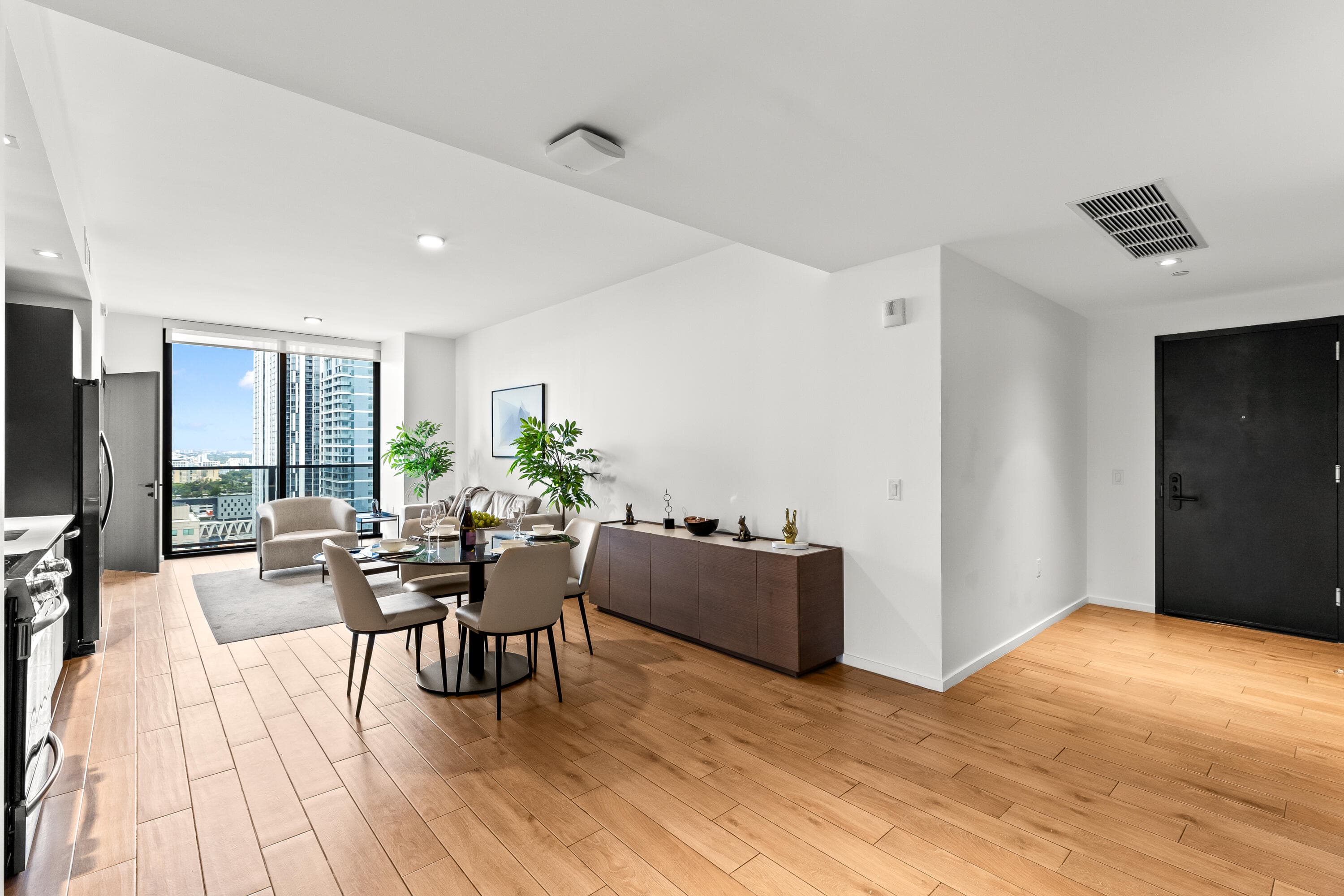 398 NE 5th Street 2118, Miami, FL 33132 — photo 5 of 40