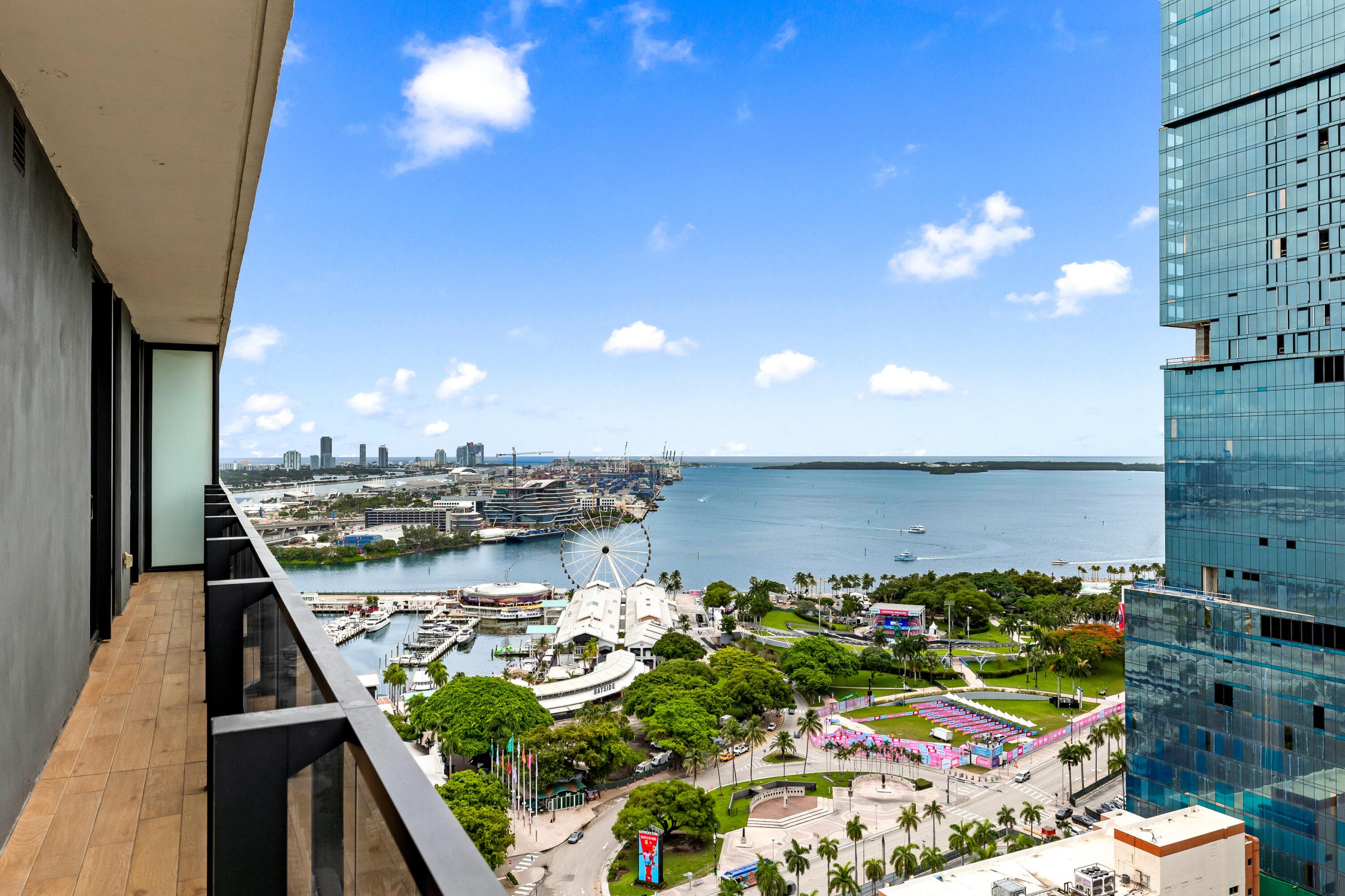 398 NE 5th Street 2118, Miami, FL 33132 — photo 25 of 40
