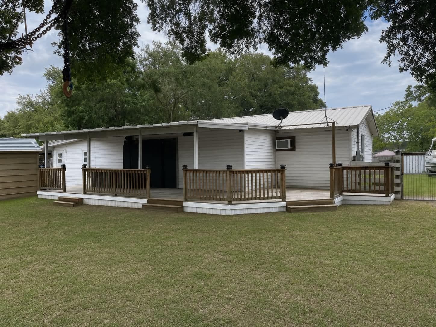 1111 NW 3rd Street, Okeechobee, FL 34972 — photo 1 of 31