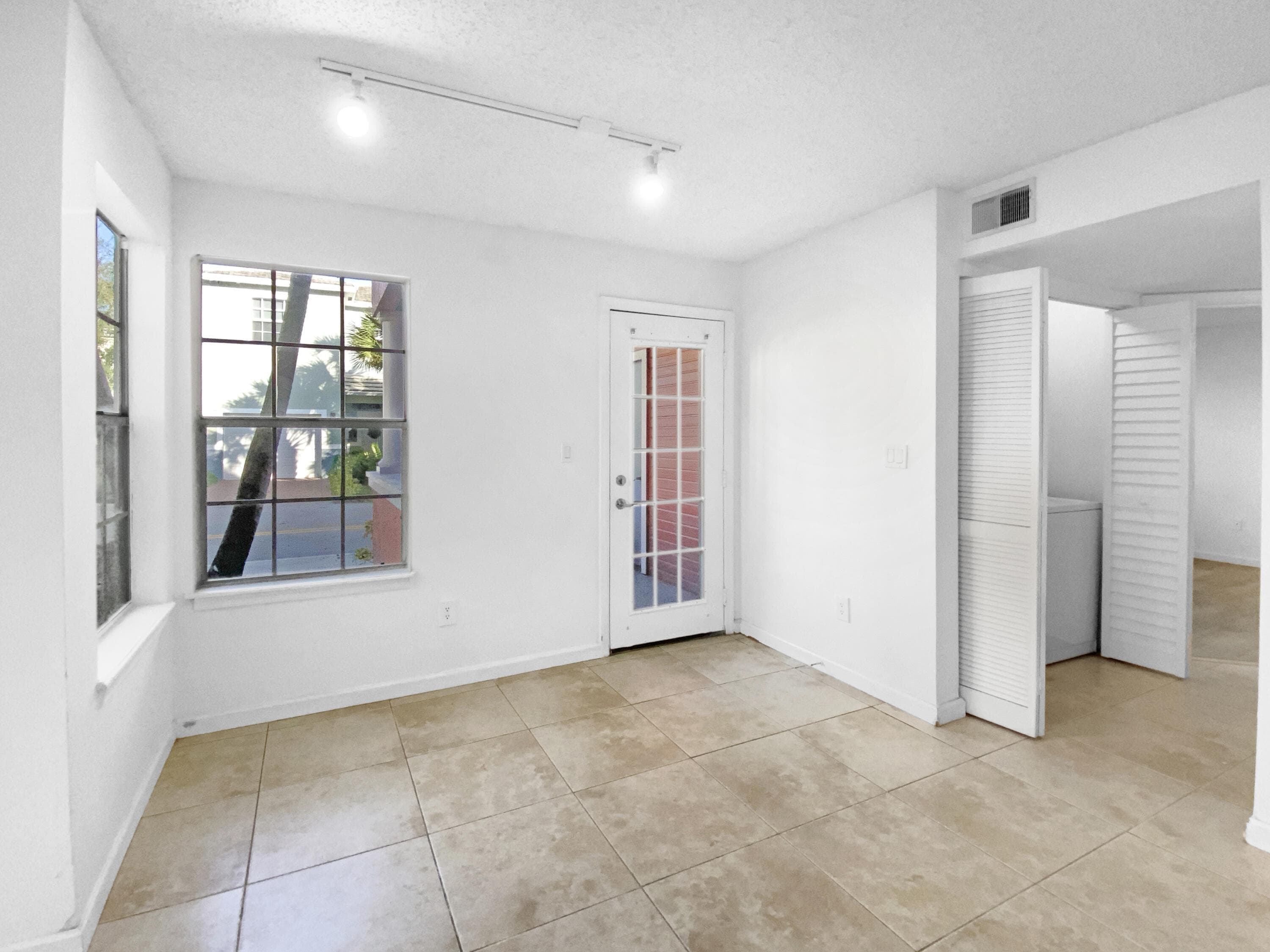 1335 Crystal Way A, Delray Beach, FL 33444 — photo 9 of 28