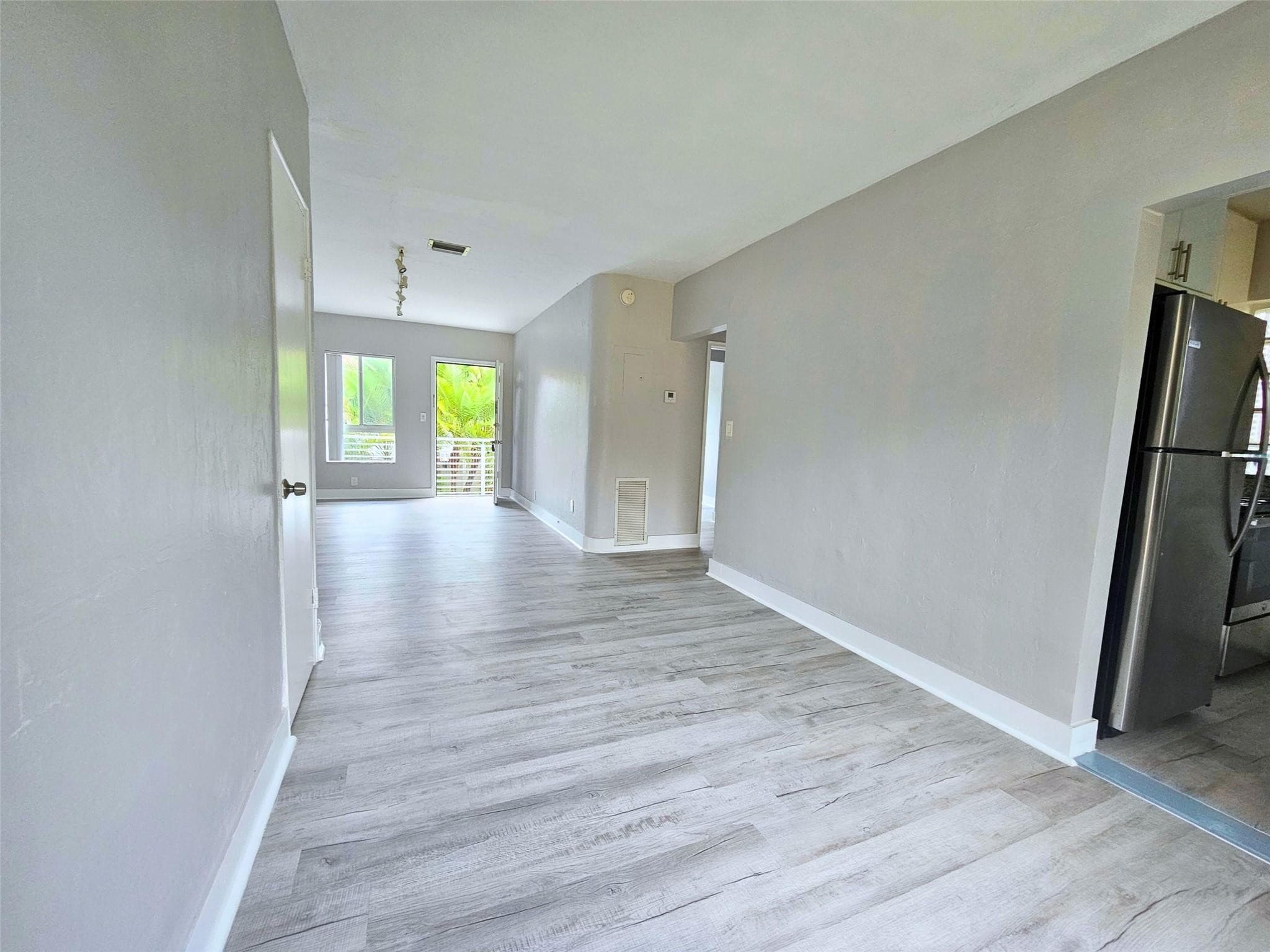 701 NE 16th Avenue 26, Fort Lauderdale, FL 33304 — photo 4 of 19