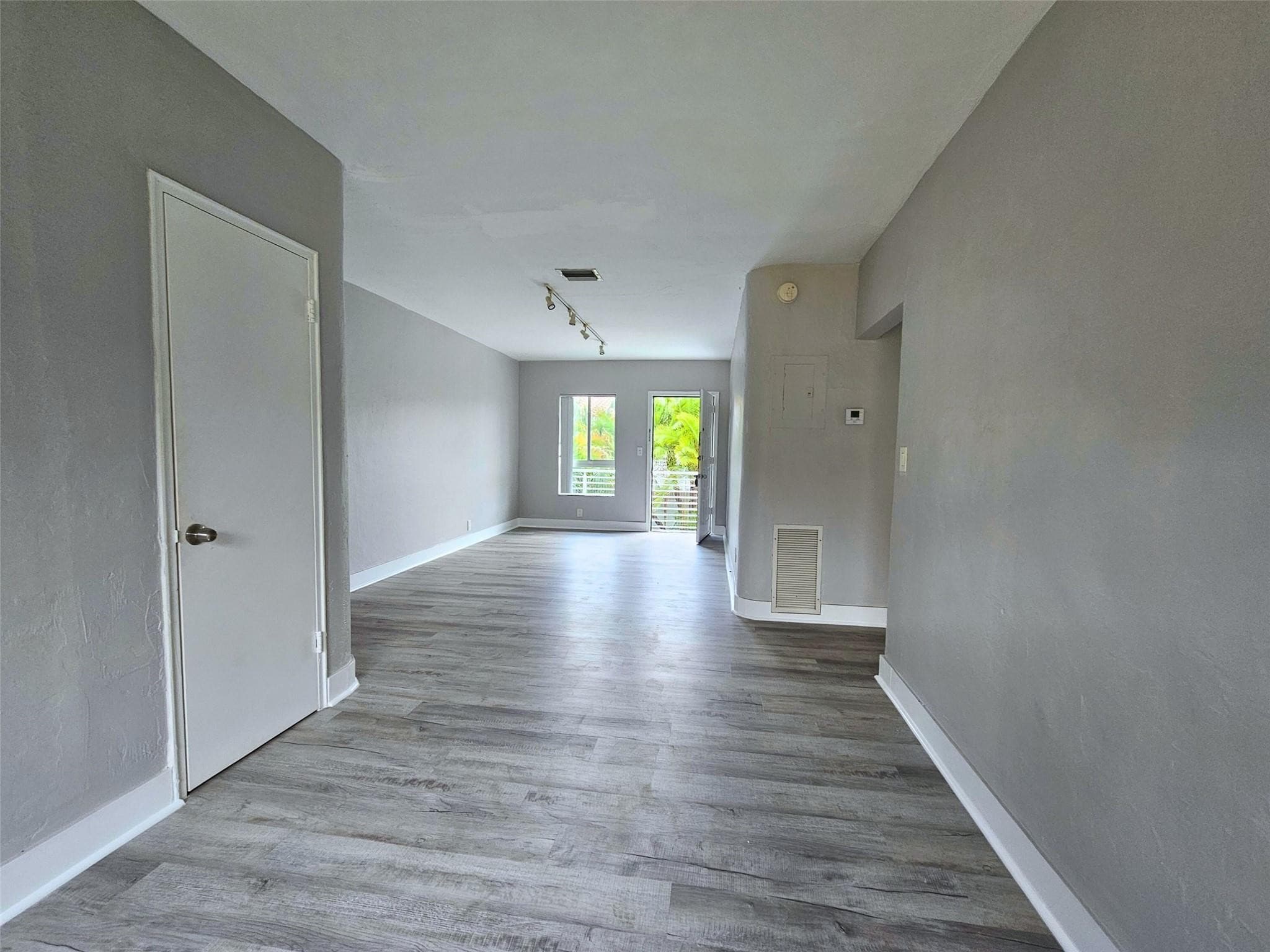 701 NE 16th Avenue 26, Fort Lauderdale, FL 33304 — photo 8 of 19