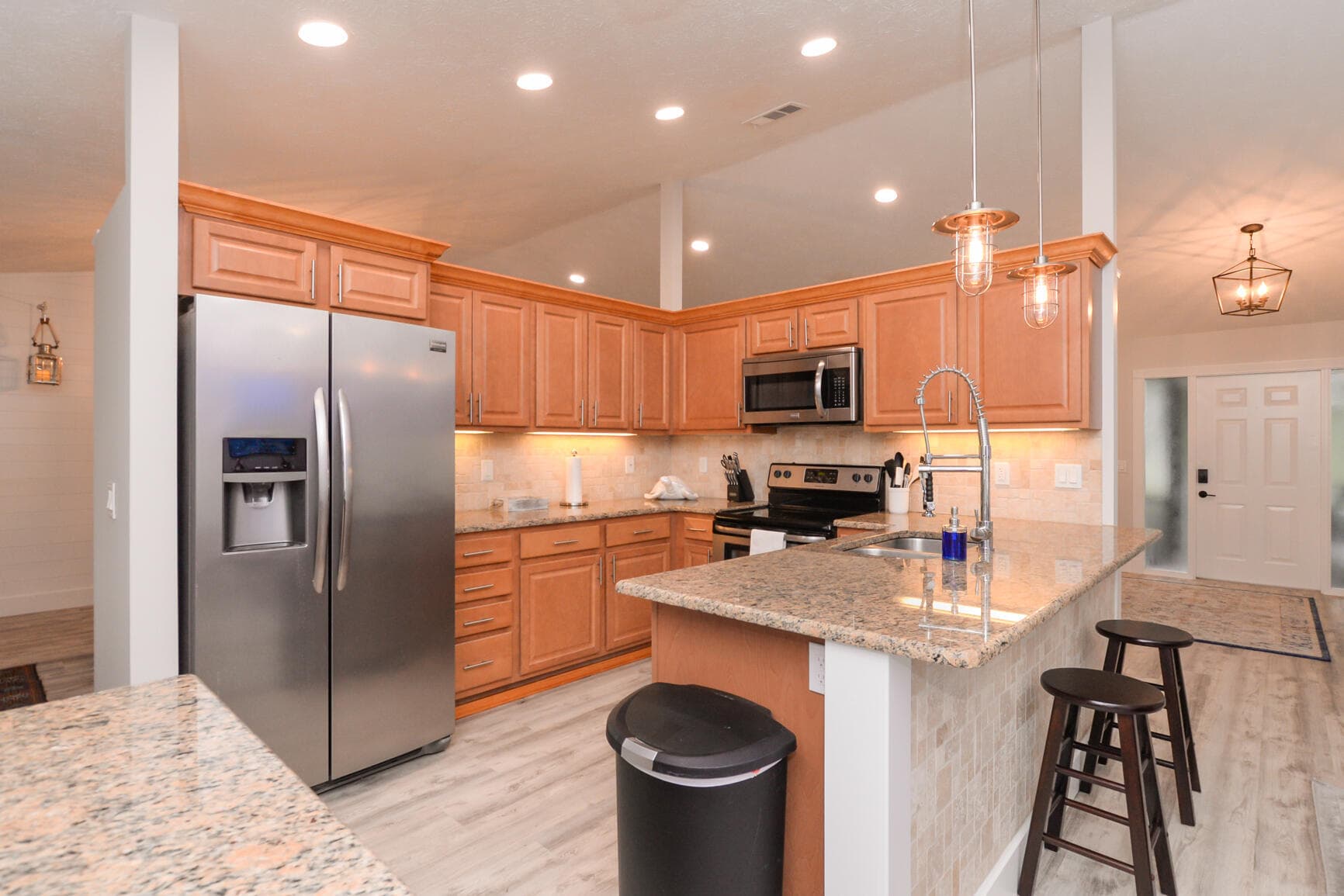 2411 NE Pinecrest Lakes Boulevard, Jensen Beach, FL 34957 — photo 9 of 44