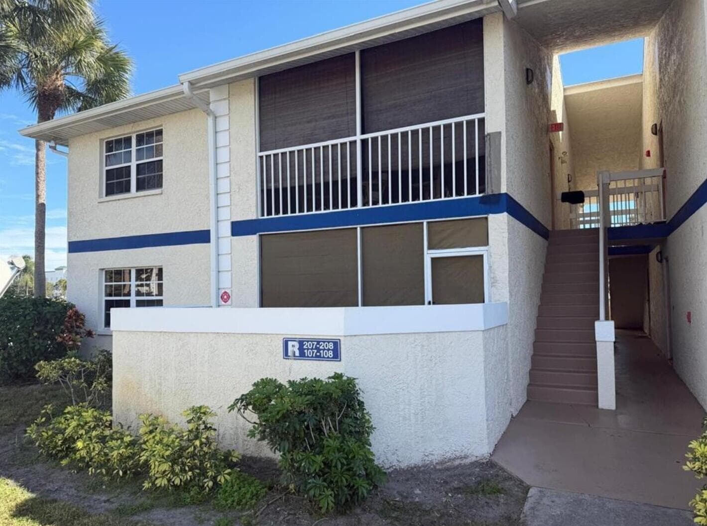 1531 SE Royal Green Circle Unit 207, Port St. Lucie, FL 34952 — photo 1 of 5