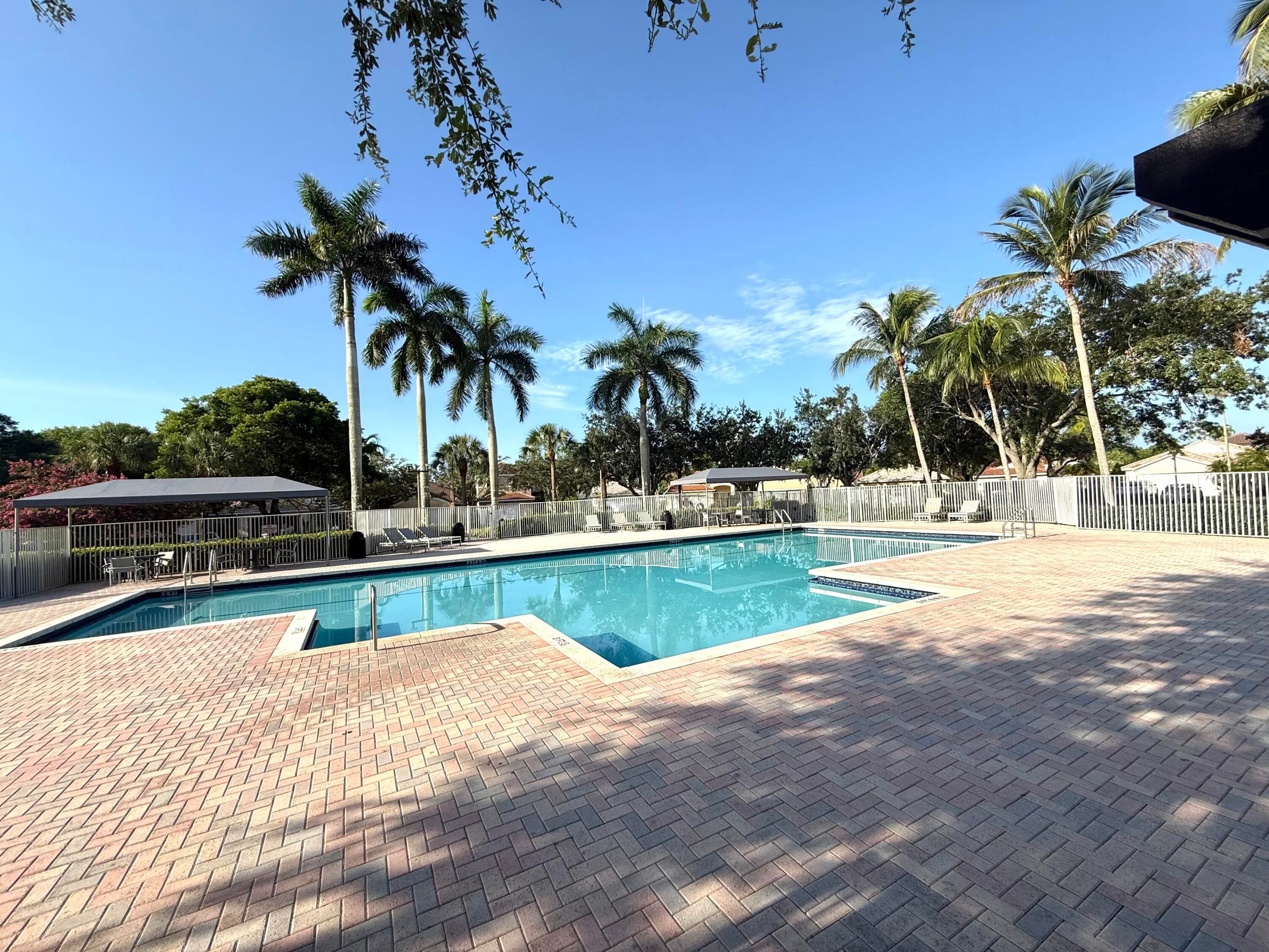 2046 Madeira Drive, Weston, FL 33327 — photo 31 of 34