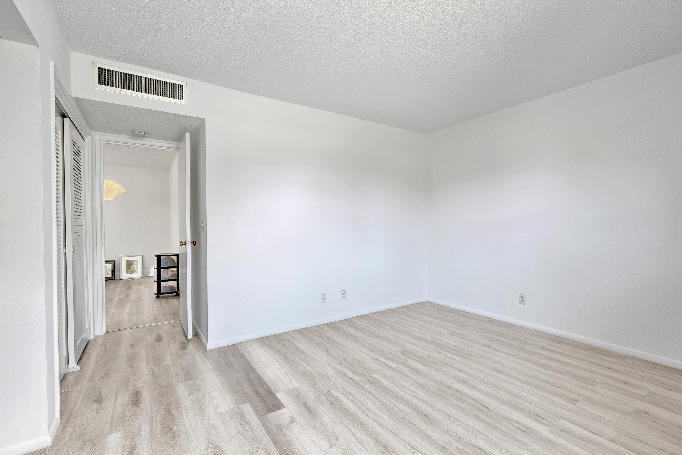 2540 Boundbrook Boulevard 205, West Palm Beach, FL 33406 — photo 5 of 47