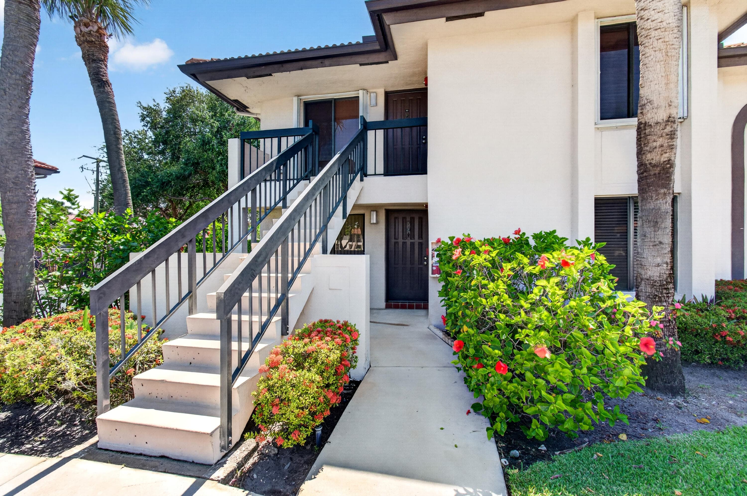 351 Club Circle 101, Boca Raton, FL 33487 — photo 4 of 55