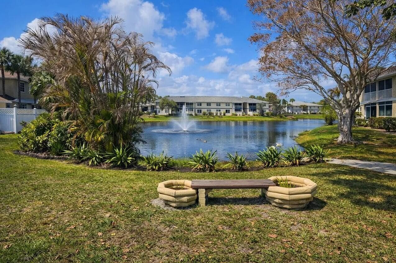 1531 SE Royal Green Circle Unit 207, Port St. Lucie, FL 34952 — photo 4 of 5