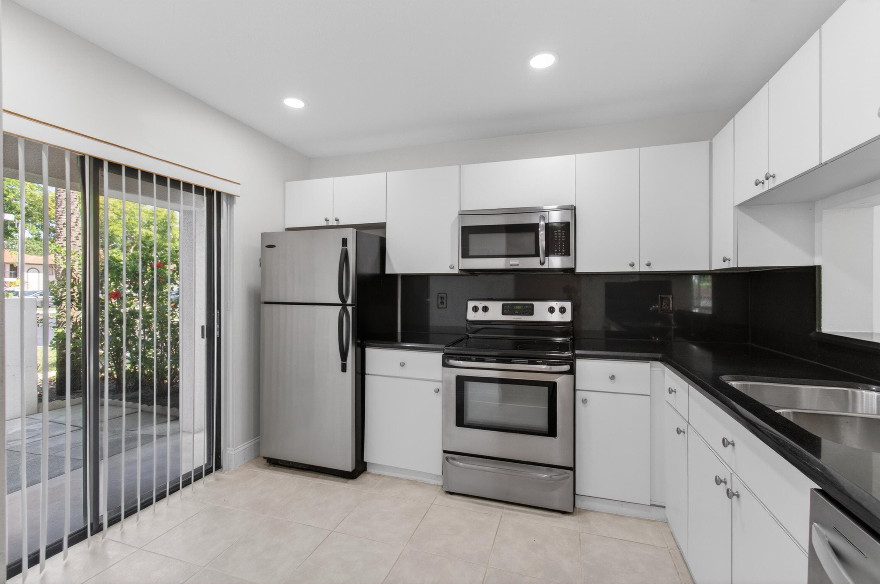 351 Club Circle 101, Boca Raton, FL 33487 — photo 28 of 55